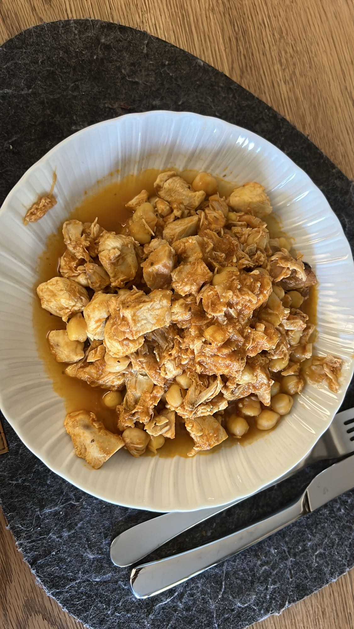 Tavuklu nohut yemeği