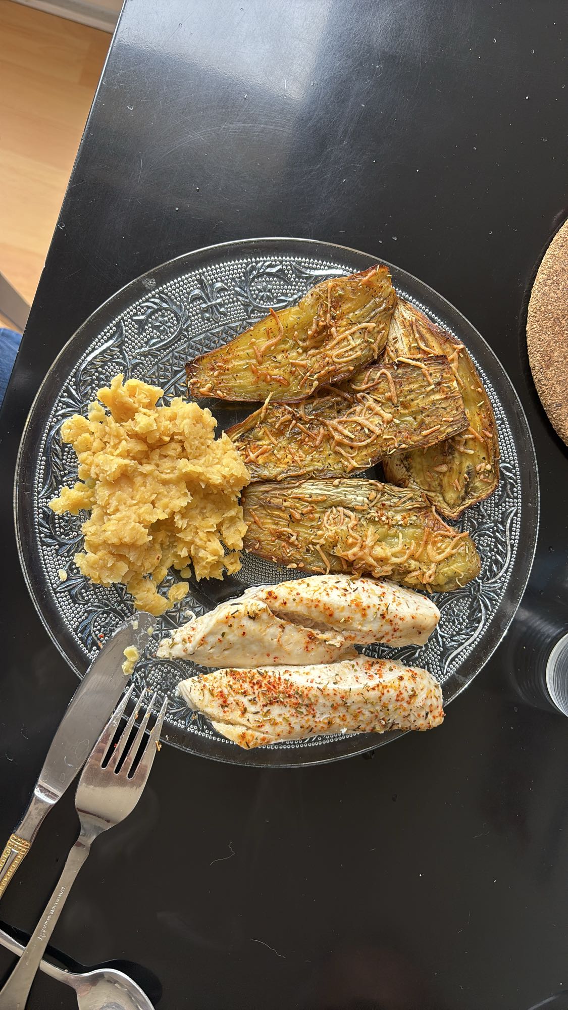 Poulet, aubergine et lentilles corail