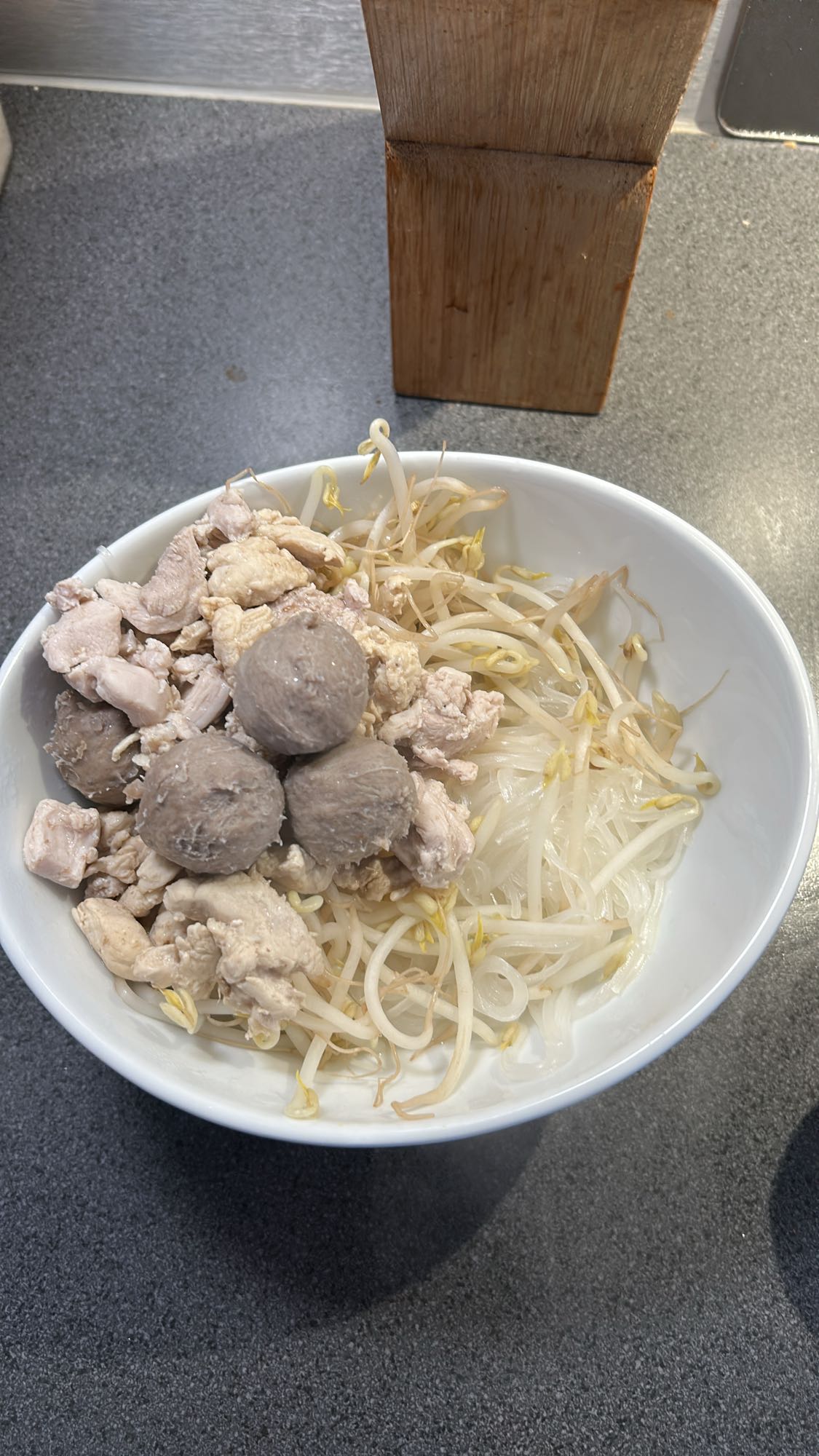 Kylling og biffnudler