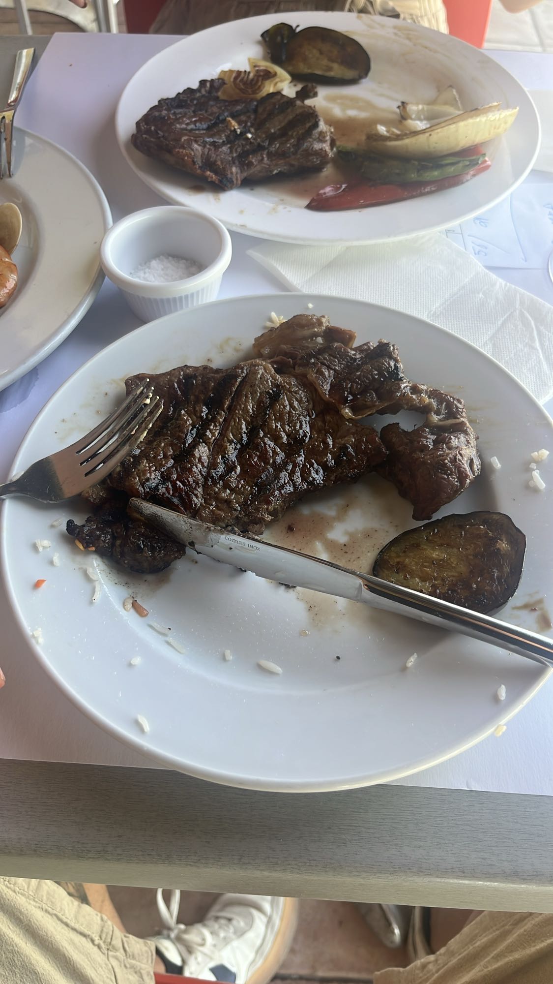 Bistec a la parrilla con verduras