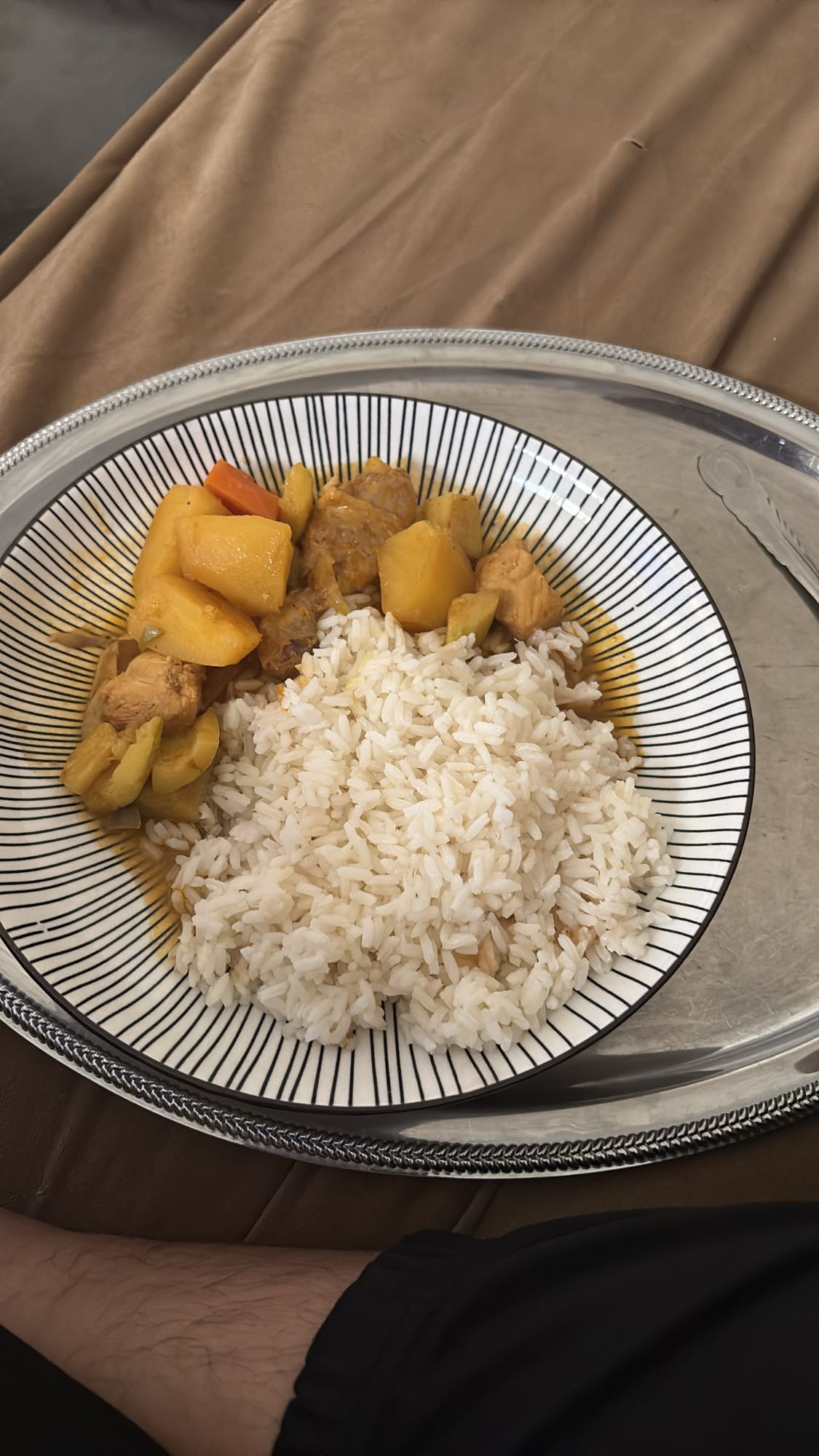 دجاج مع أرز وخضار