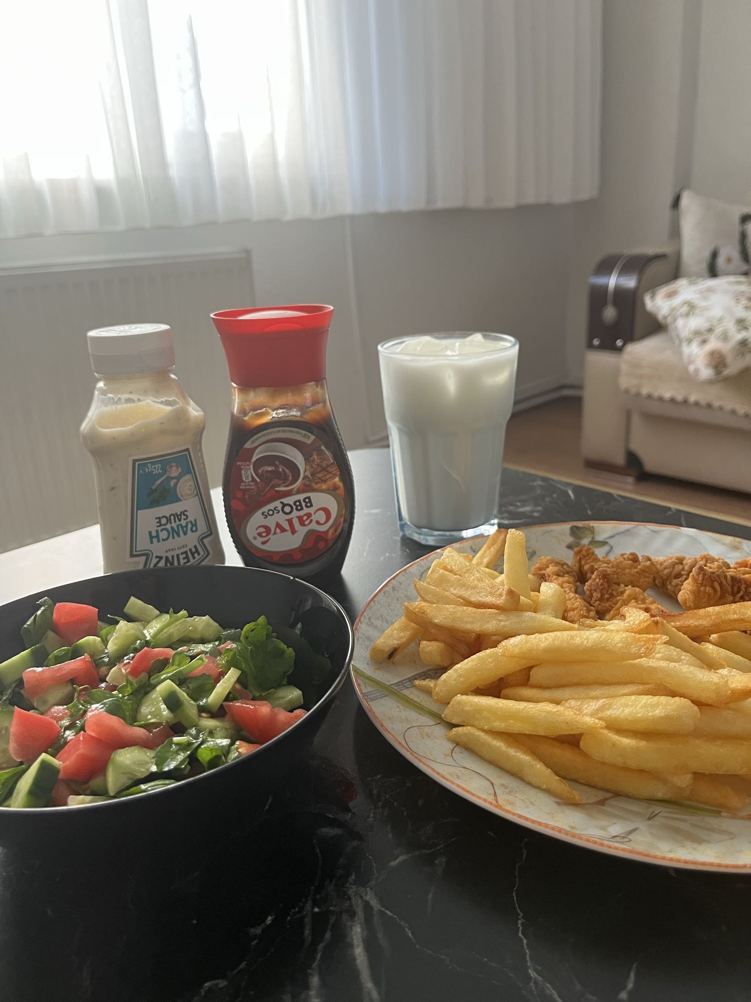 Tavuk ve patates tabağı