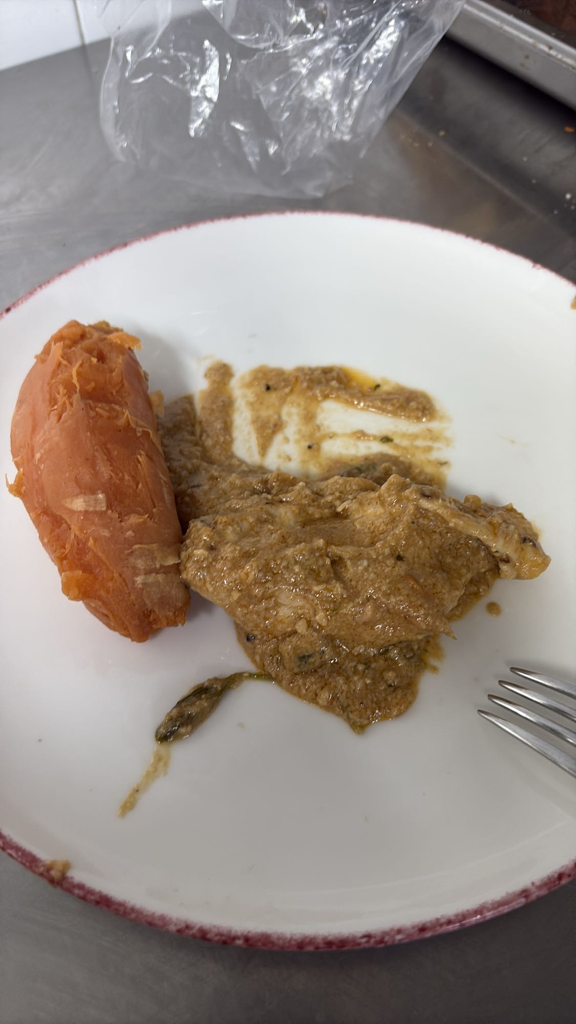 Pollo en salsa con batata