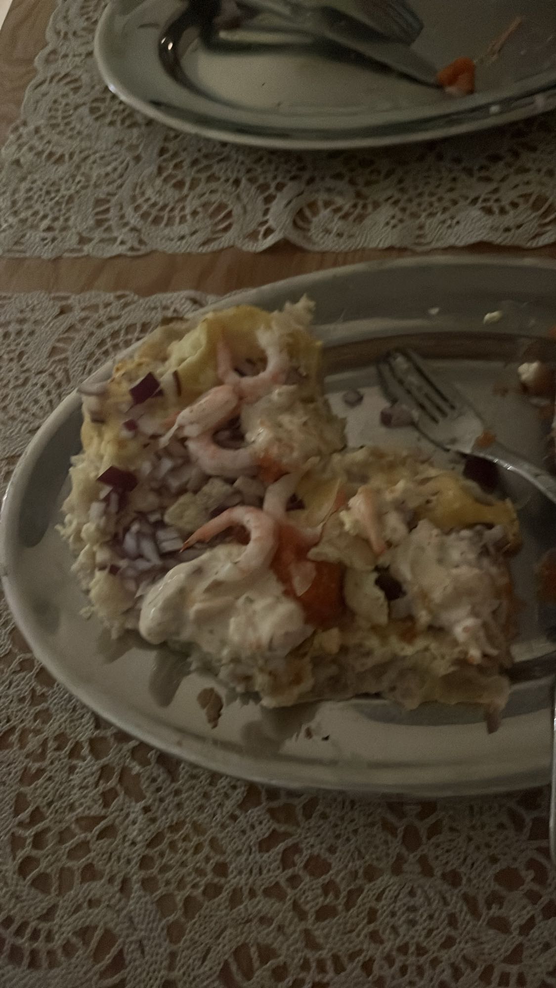 Räkmacka med rödlök