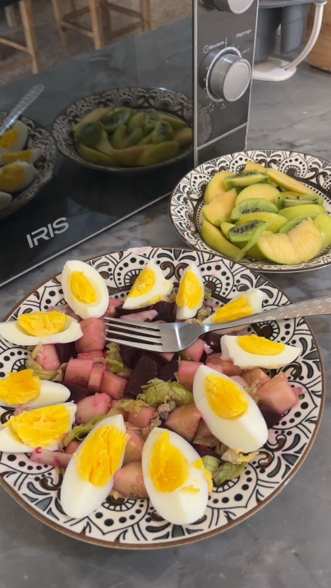 Salade œuf et fruits