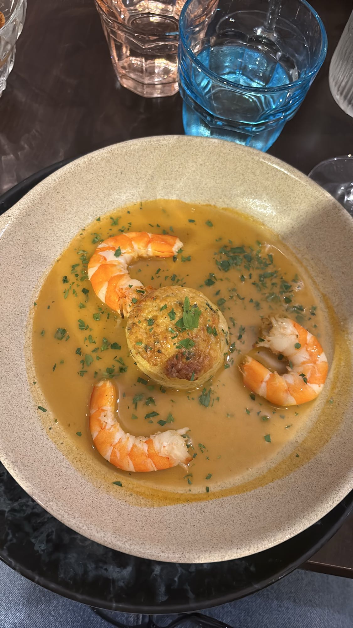 Soupe de crevettes et boule farcie