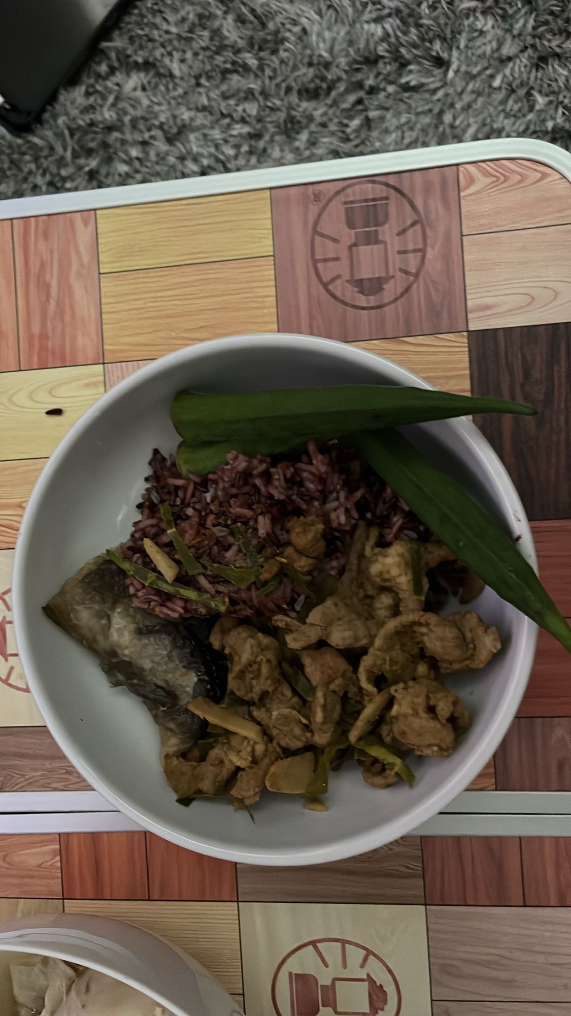 Brown rice with fish & okra