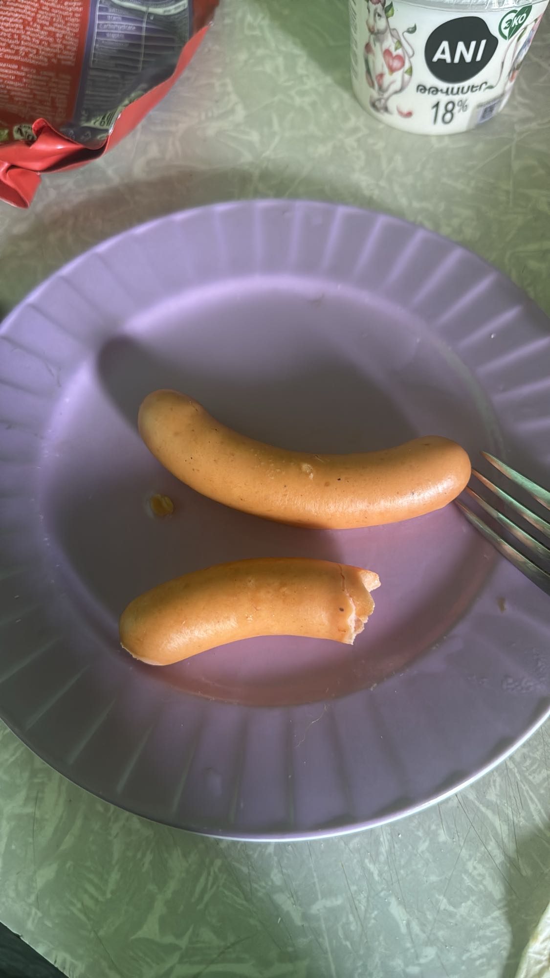 Նրբերշիկ ափսեի վրա