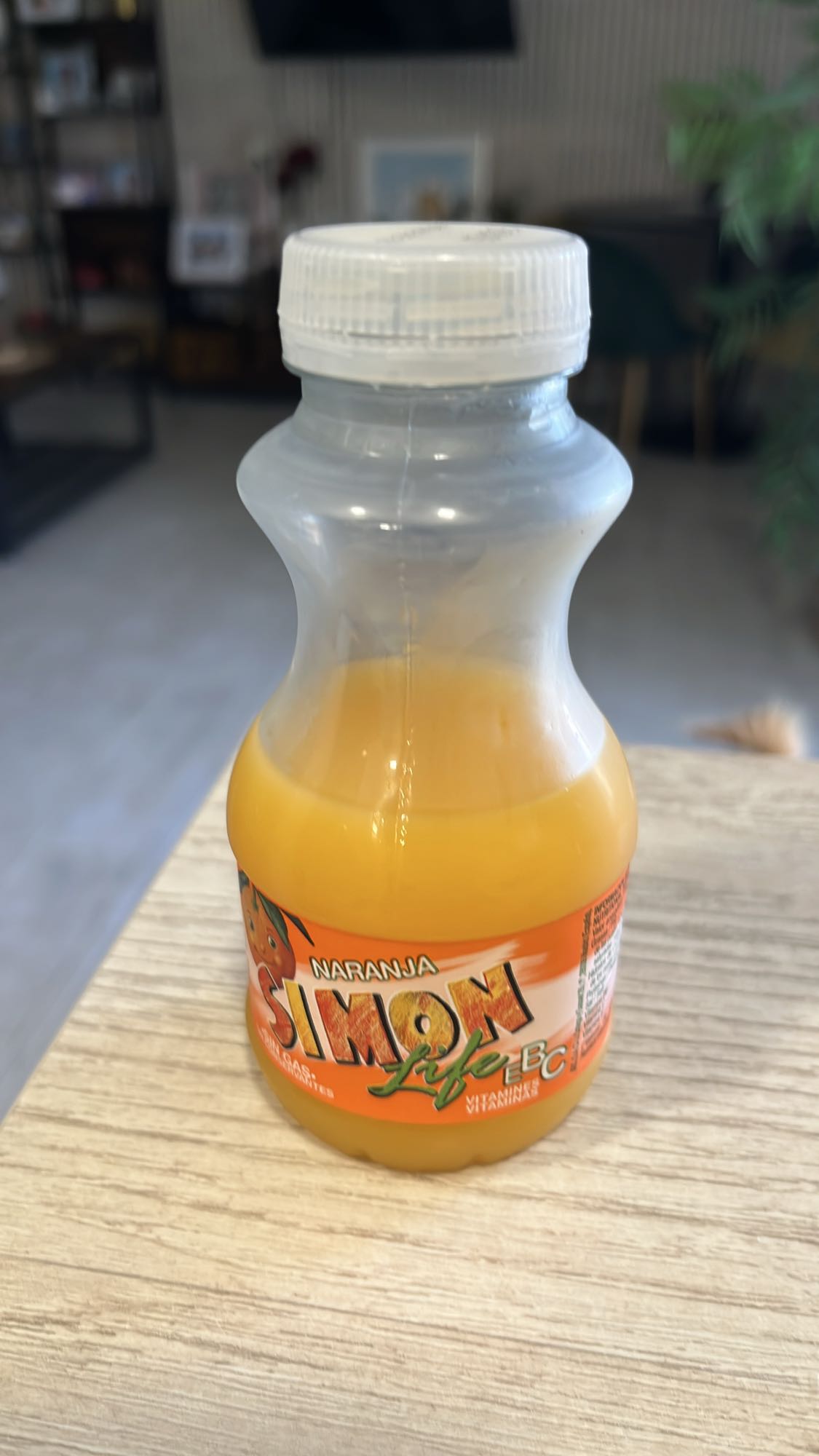 Jugo de naranja embotellado