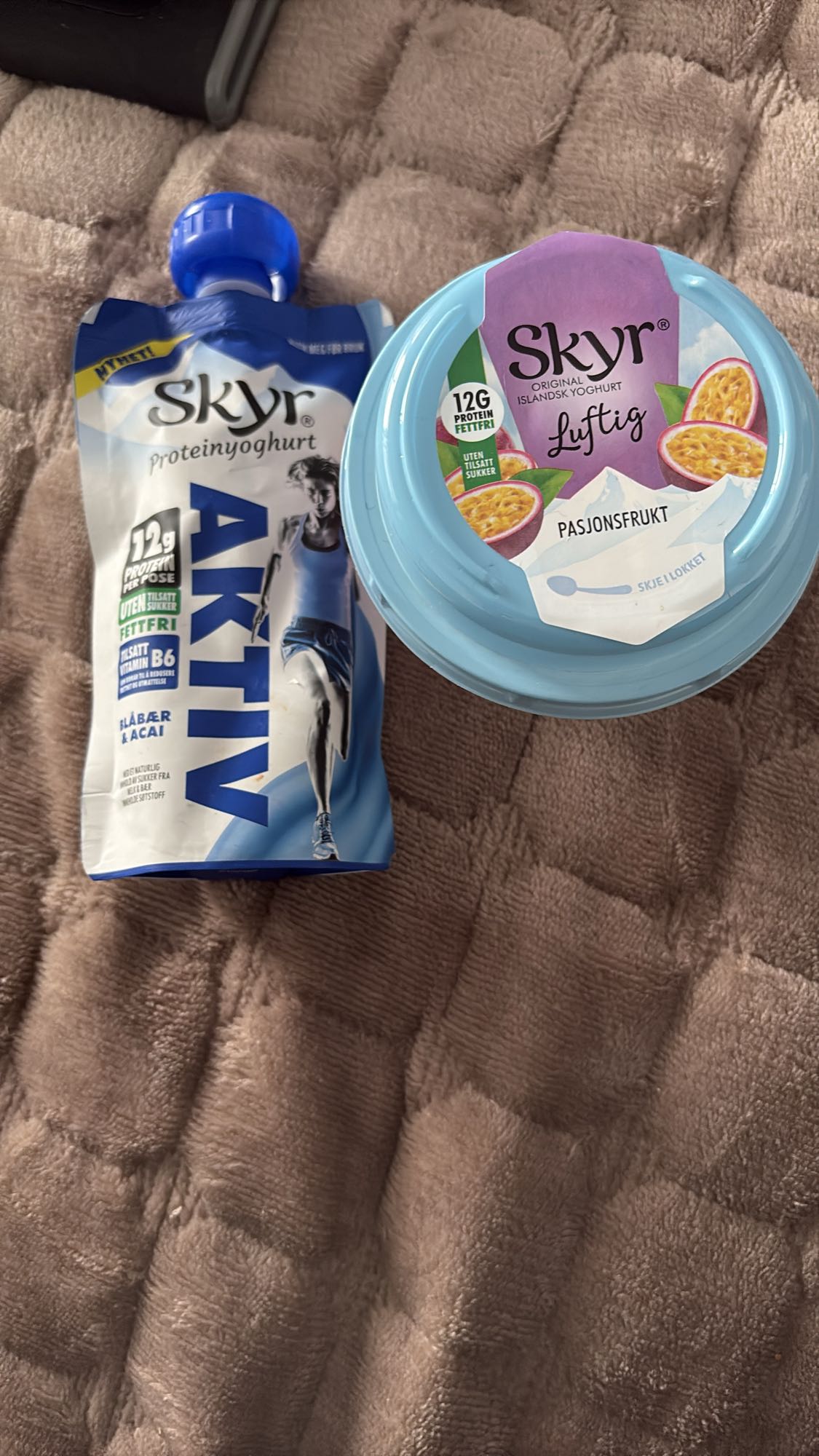 Skyr yoghurt duo