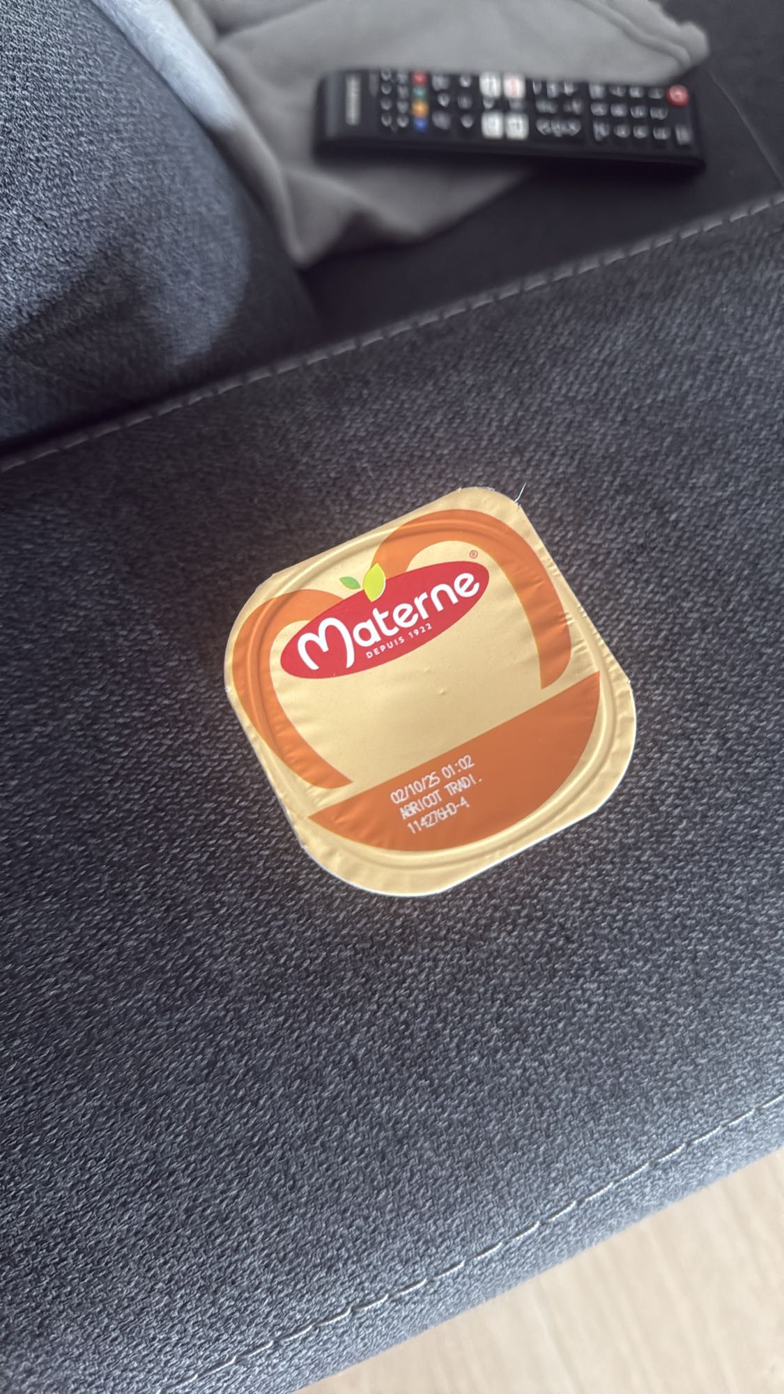 Compote de pommes abricot