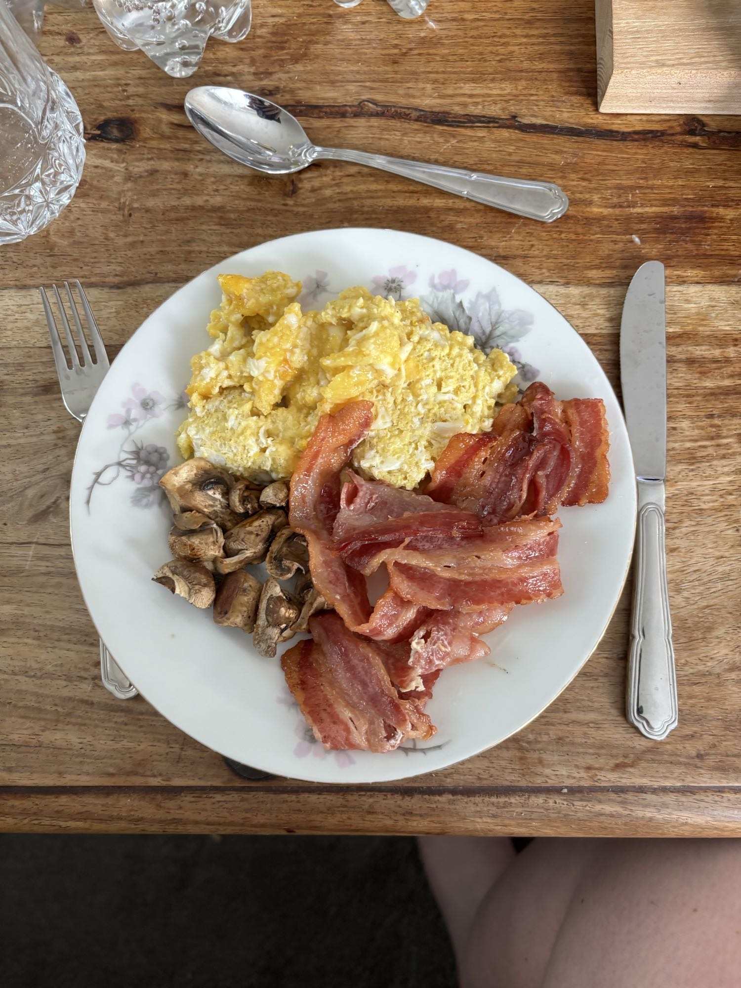 Äggröra med bacon och svamp