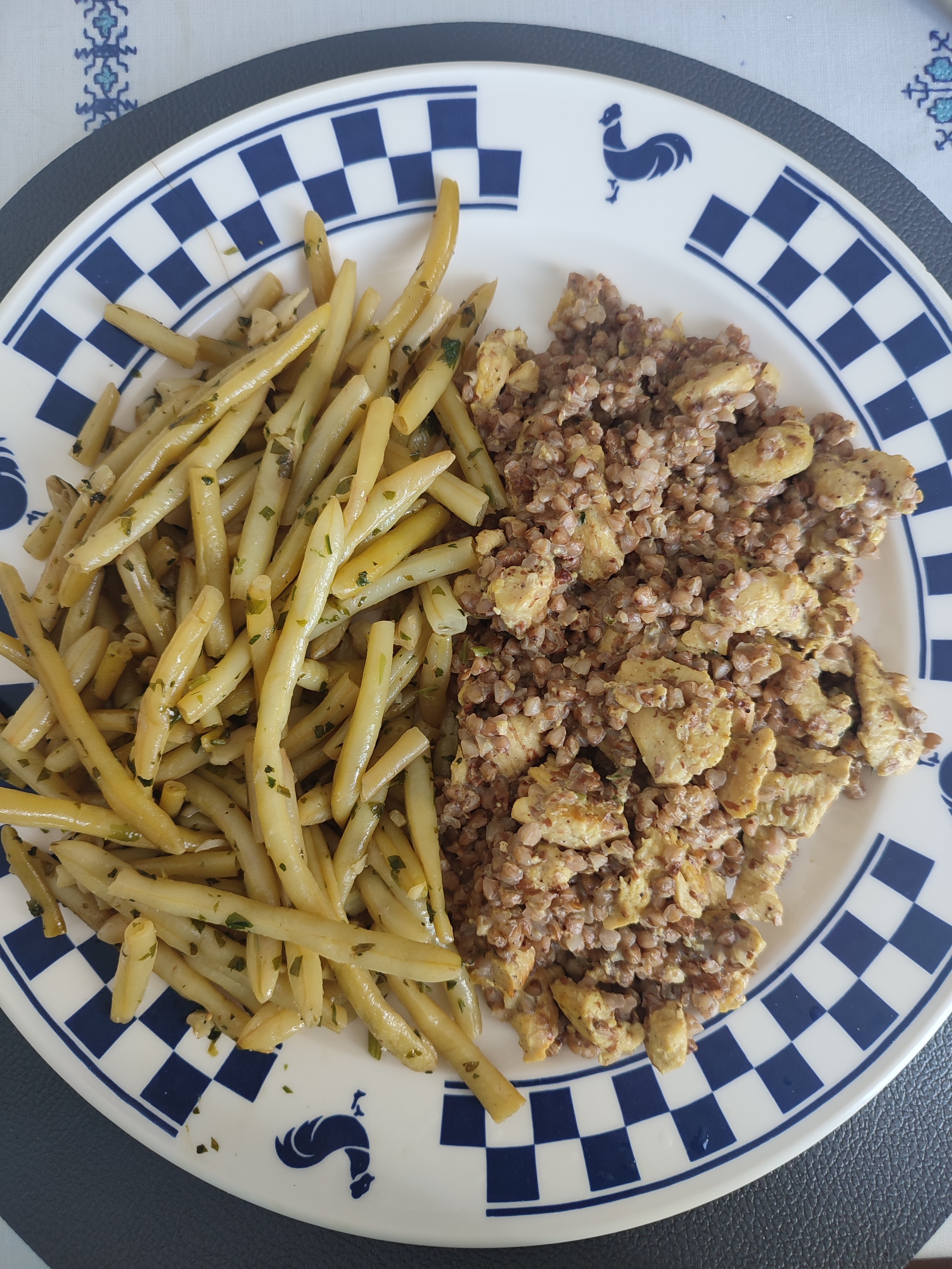 Haricots verts et sarrasin poulet