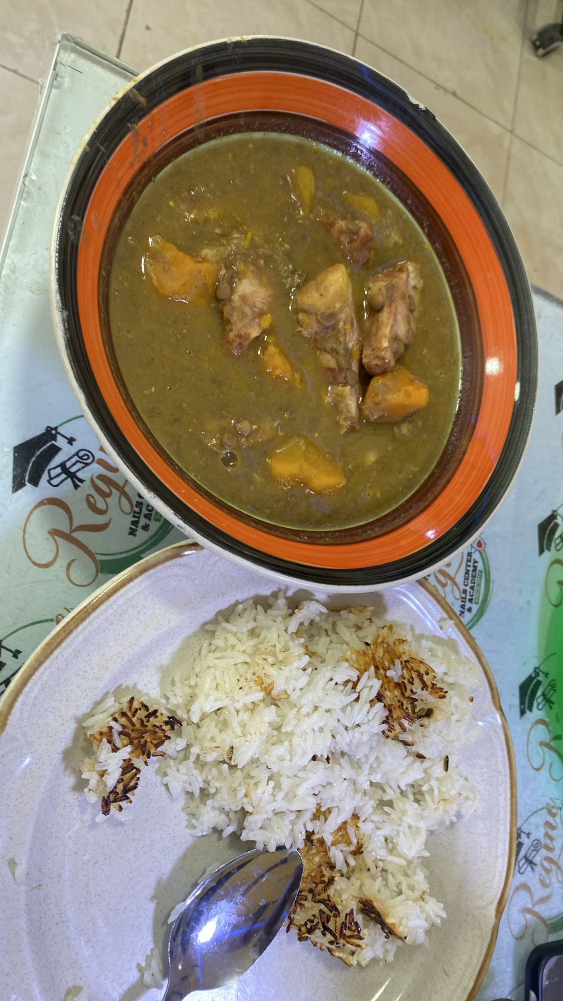 arroz con estofado de carne