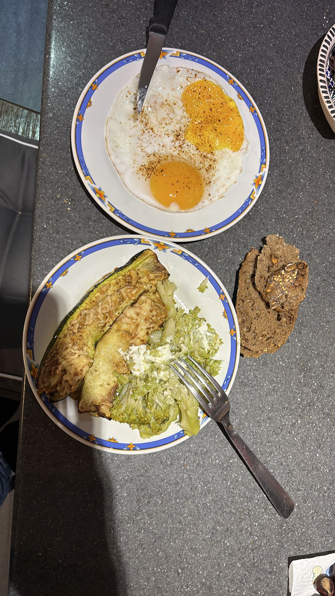 Oeufs et légumes gratinés