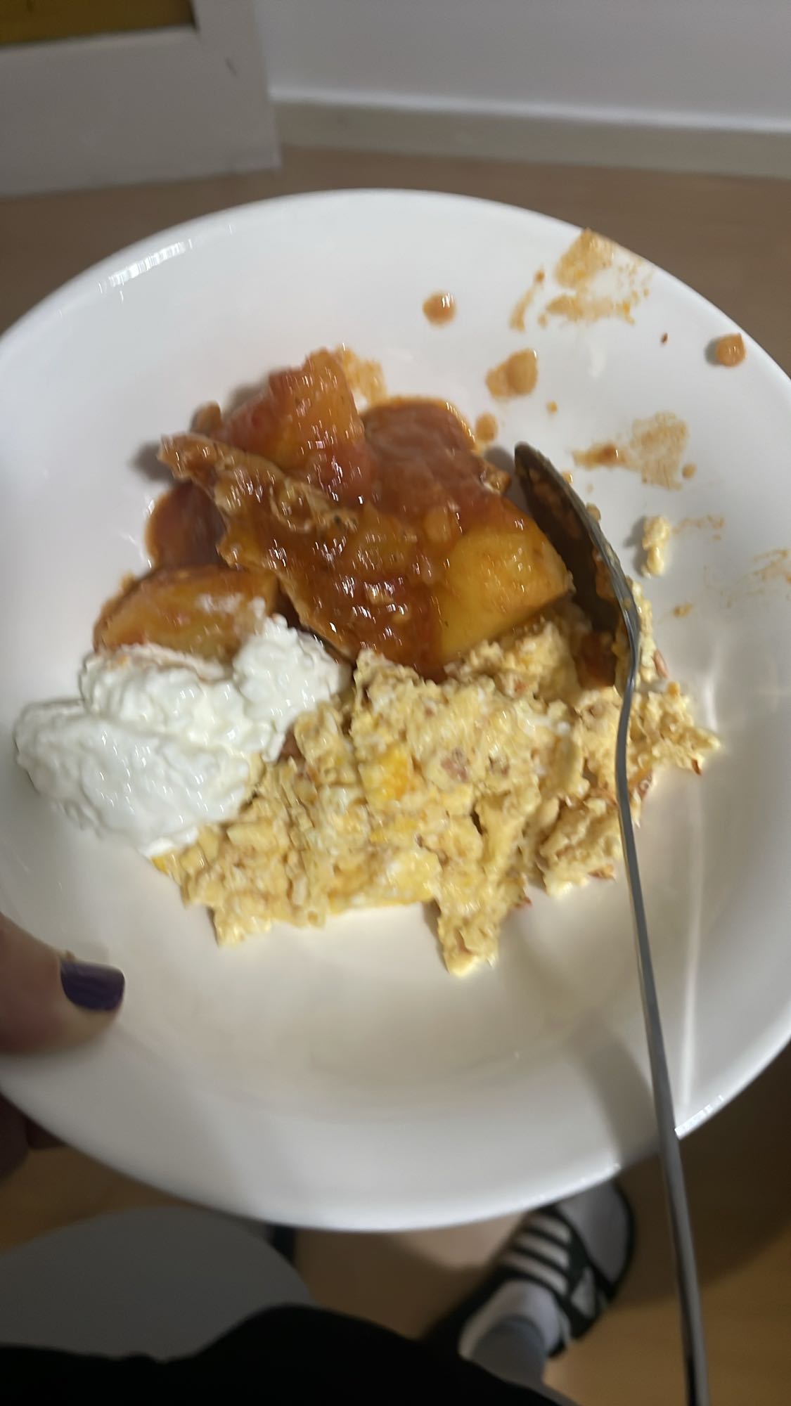 huevos revueltos y guiso