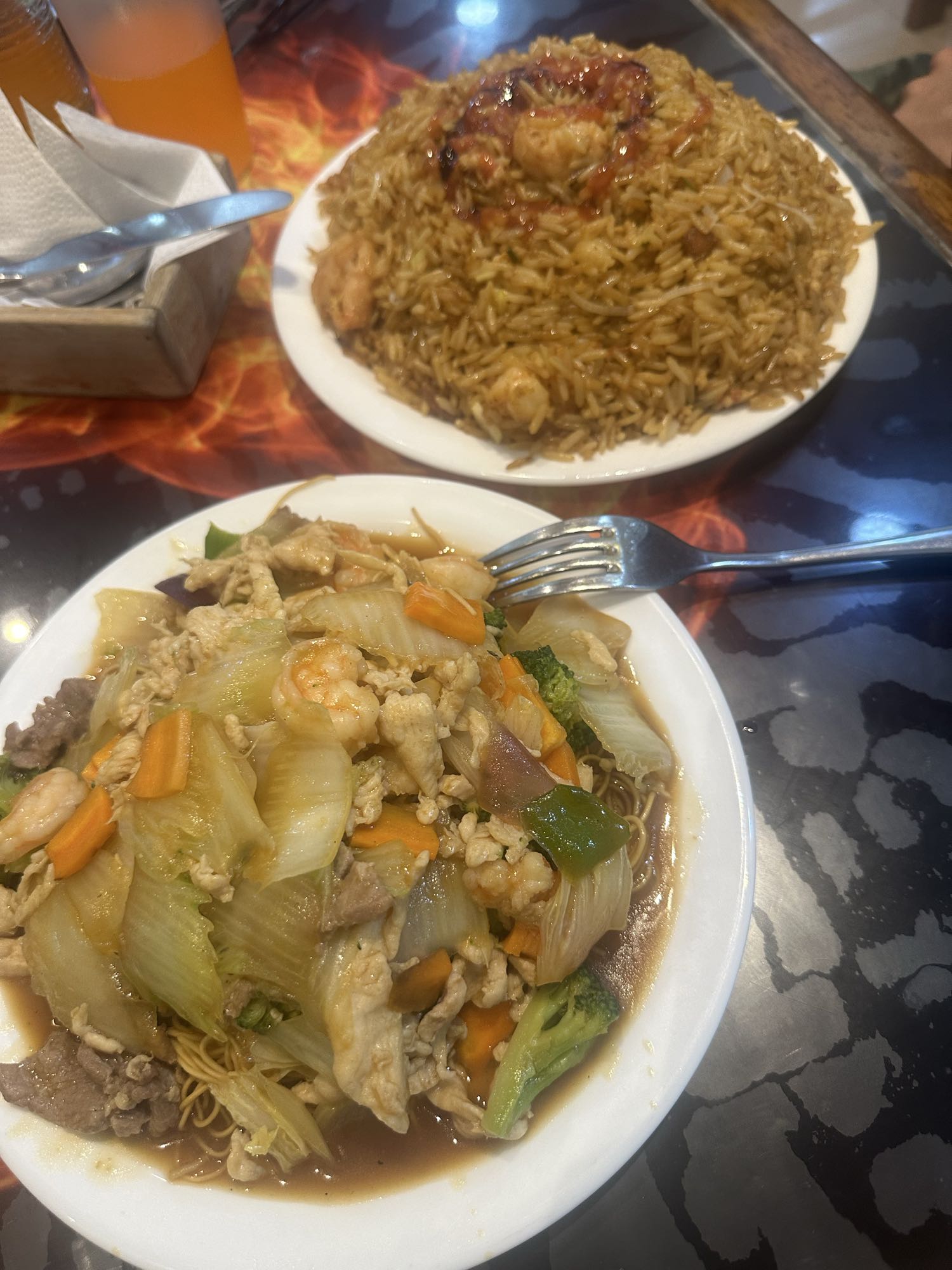 Arroz y fideos salteados