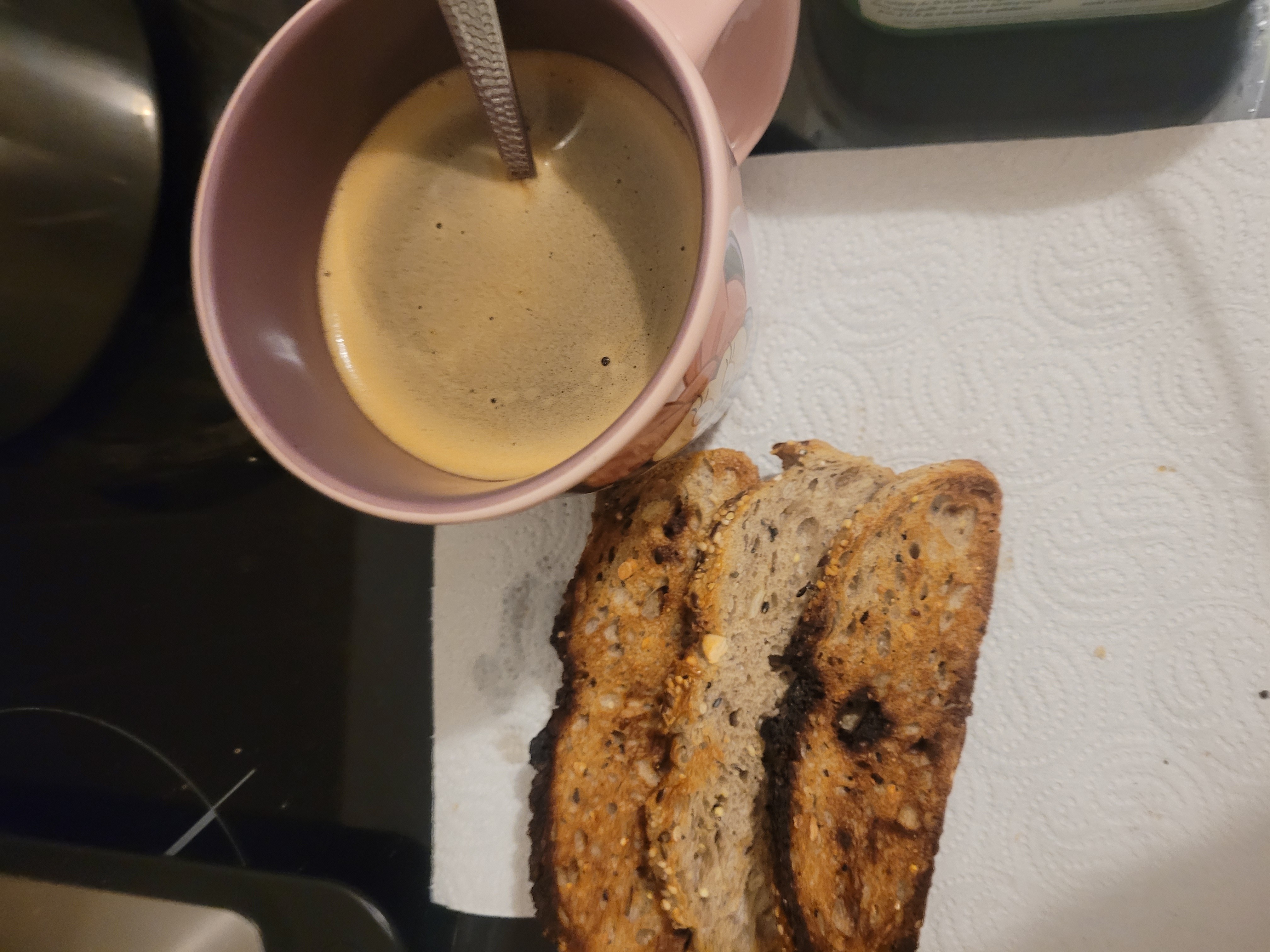 Café et pain grillé