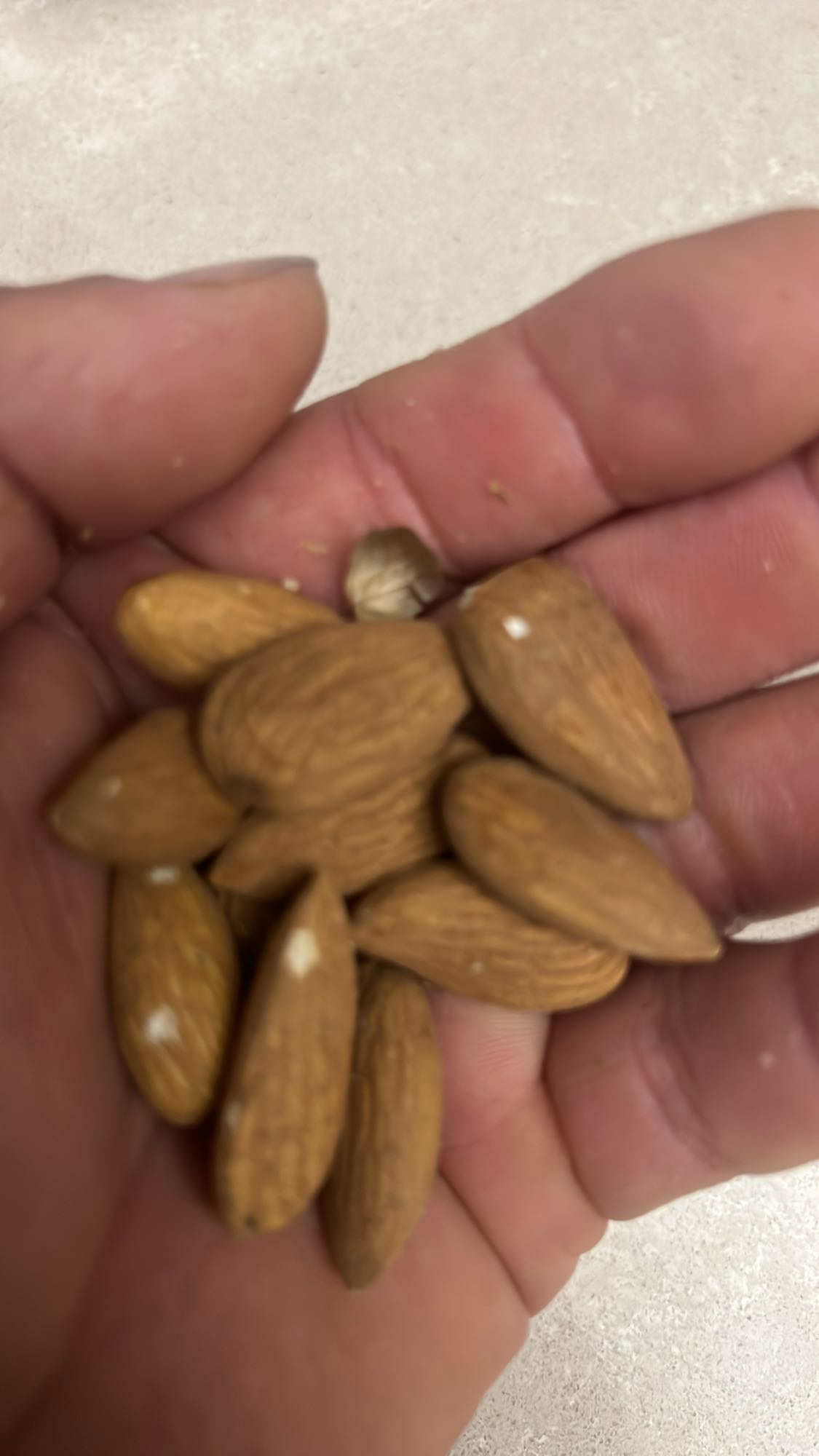 Badem atıştırmalık