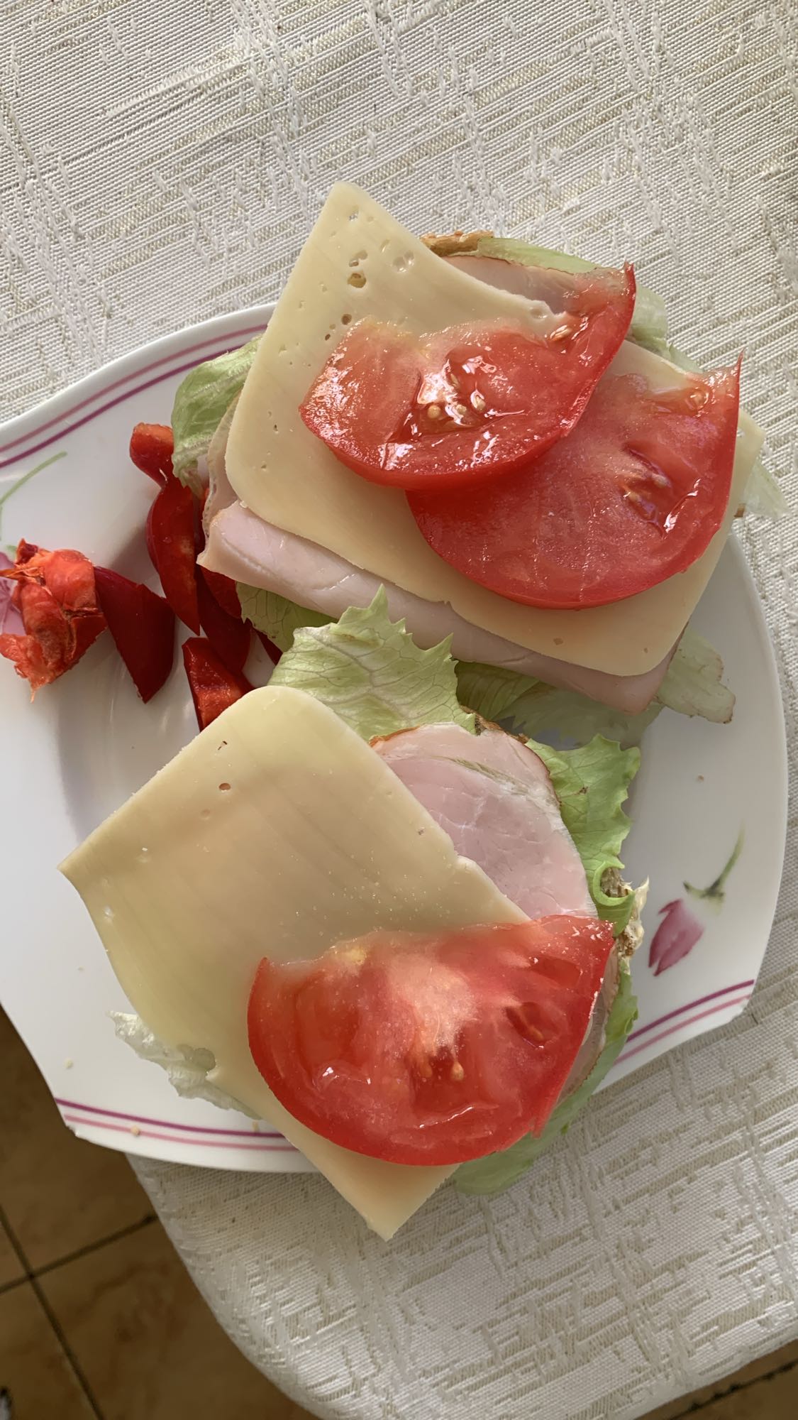 Kanapki z szynką i serem