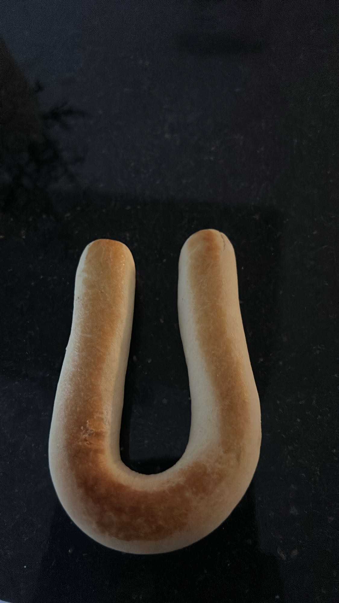 U-shaped white bread