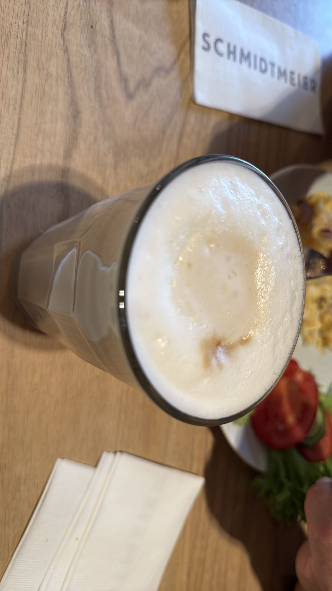 kawa latte z mlekiem