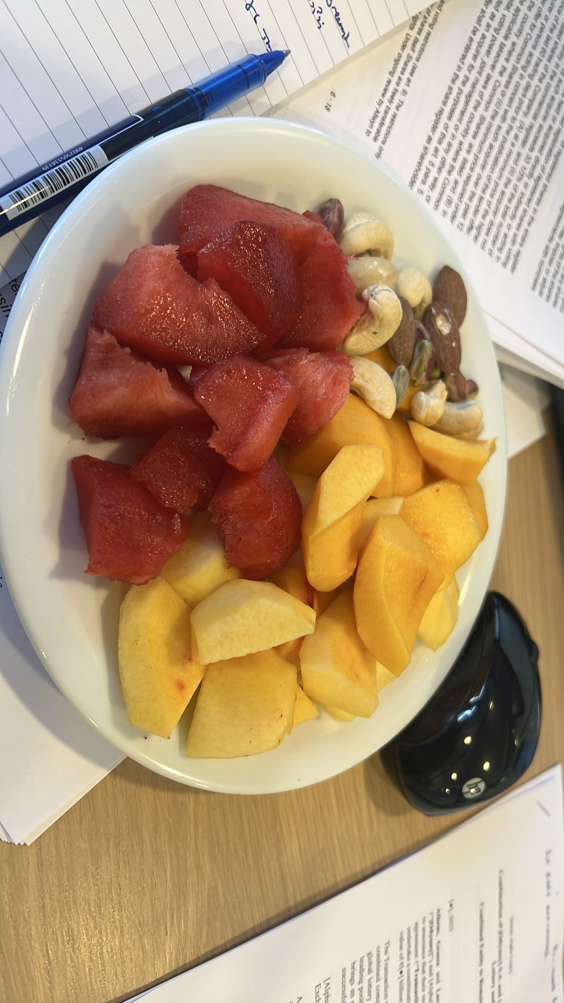 Φρουτοσαλάτα με ξηρούς καρπούς