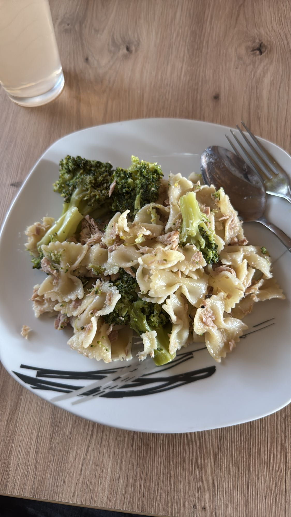 Pasta met tonijn en broccoli