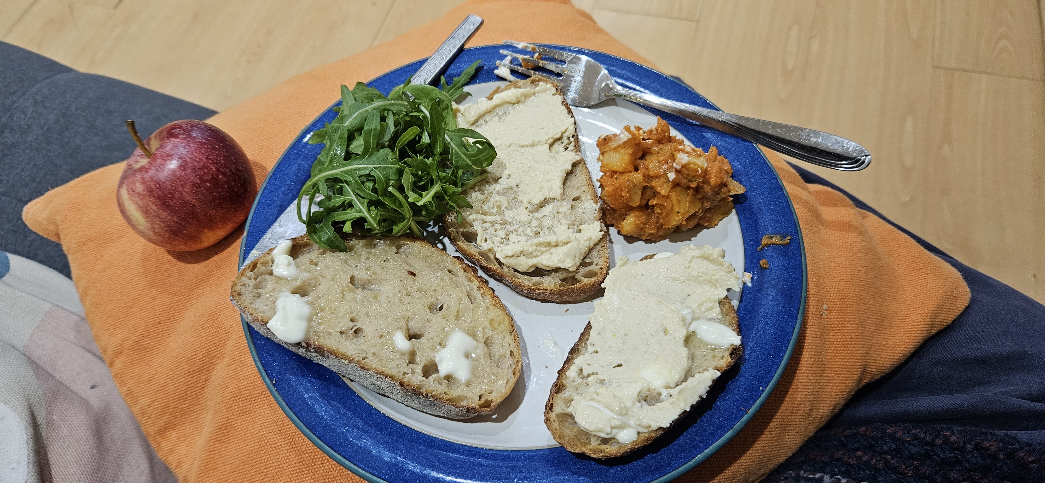 Hummus Toast Plate