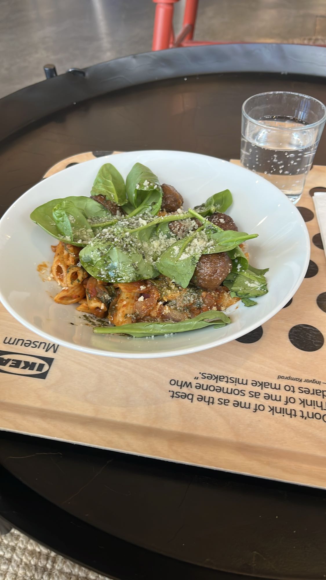 Pasta med vegobullar