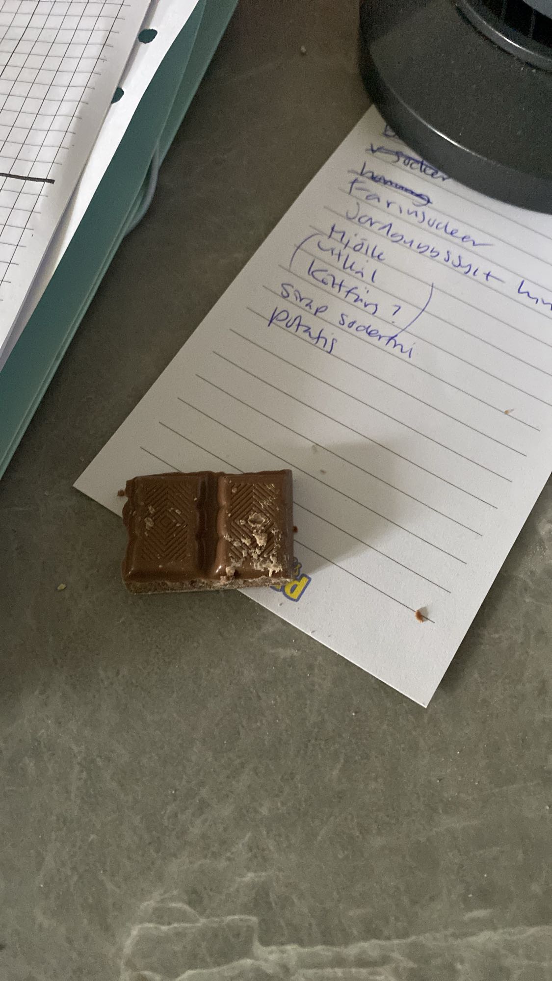 Sockerfri mjölkchokladbit