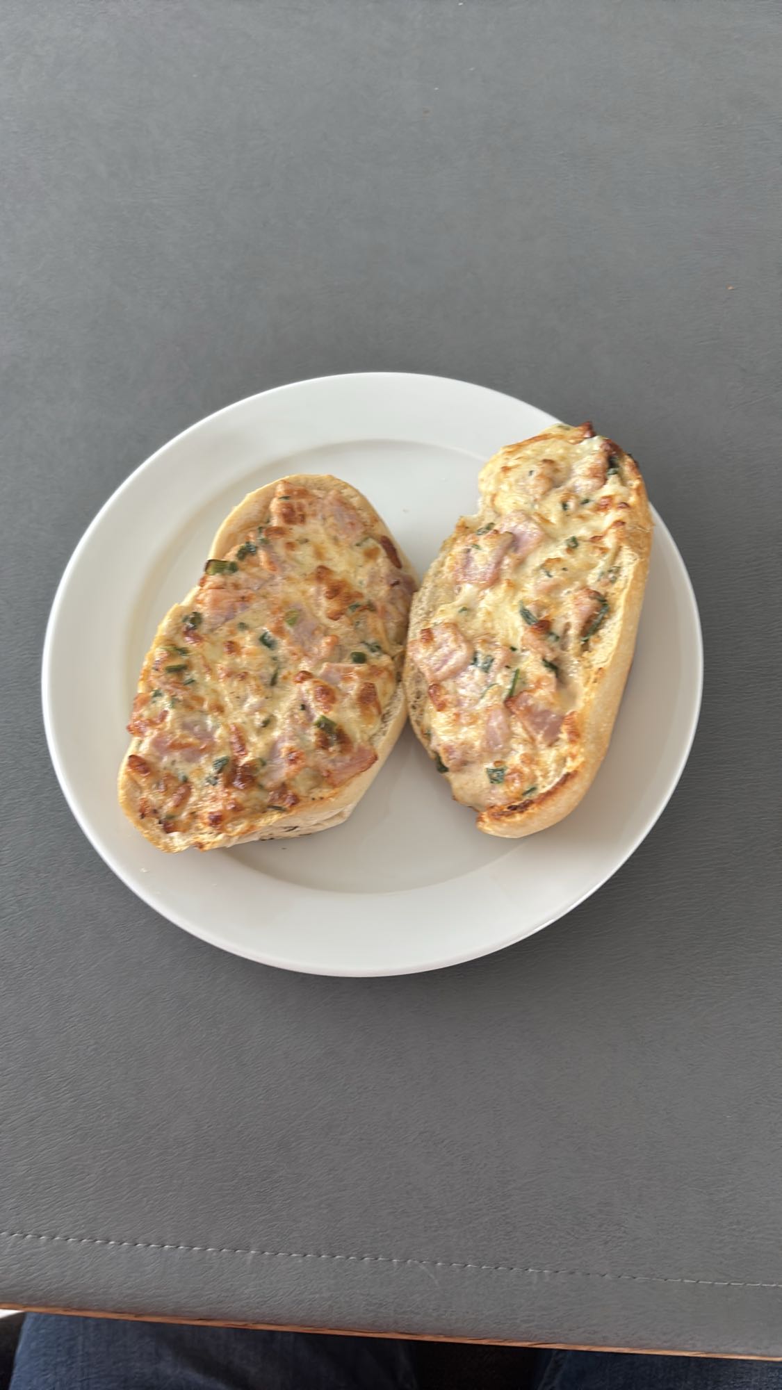 Überbackene Brotscheiben