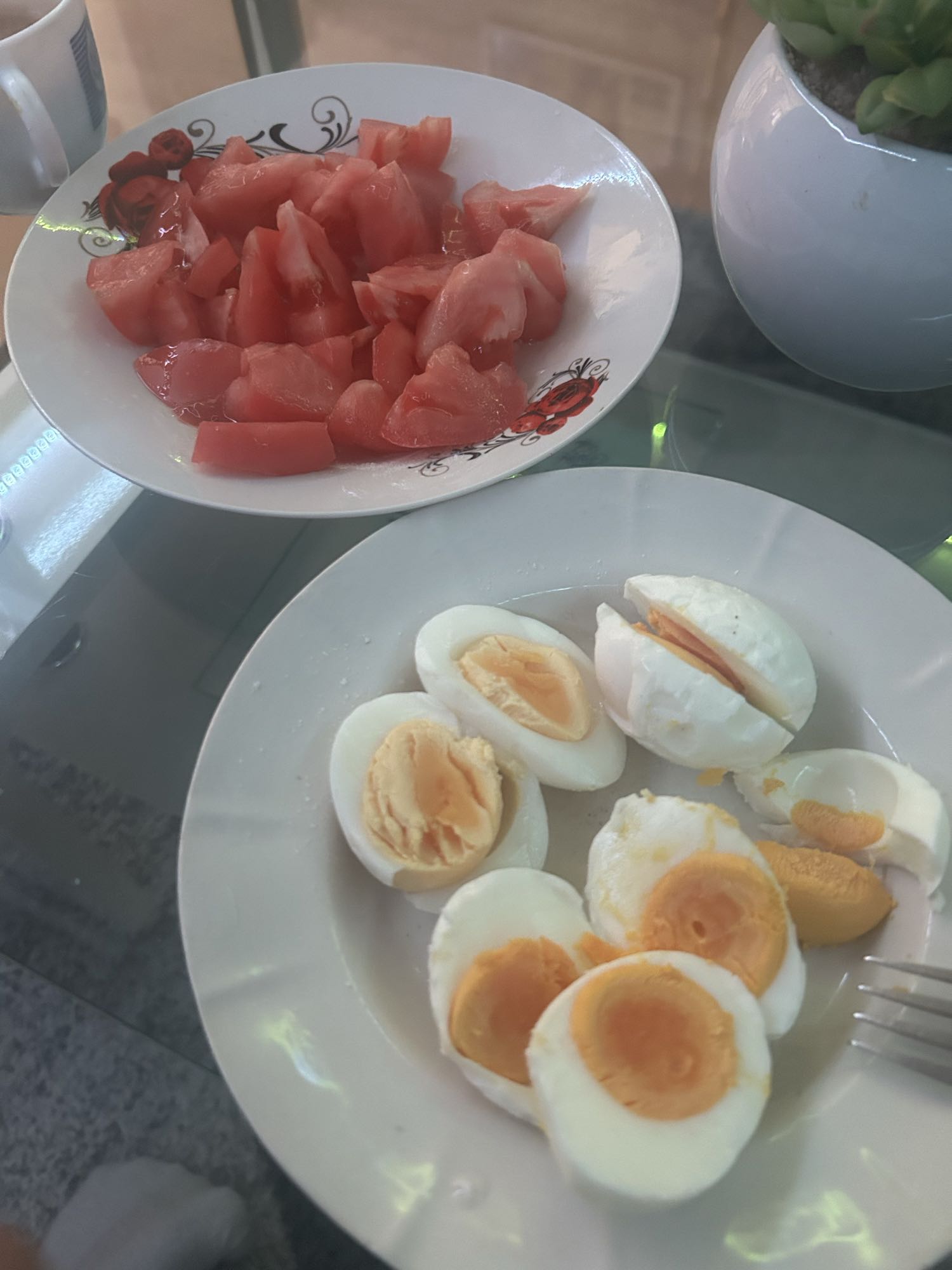 Boiled Eggs and Tomato