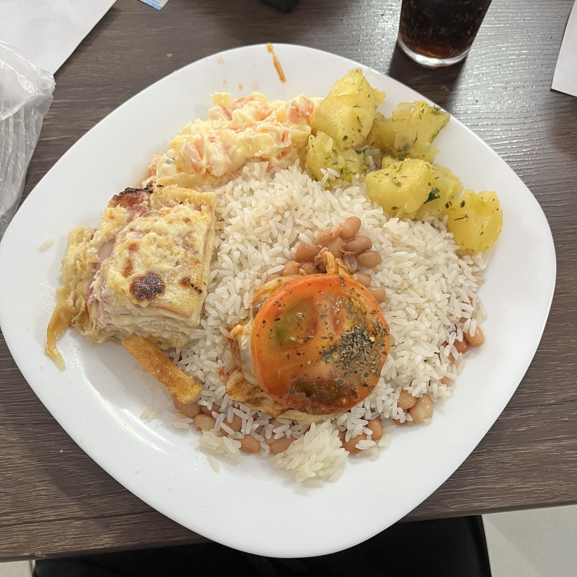 Prato com arroz e frango