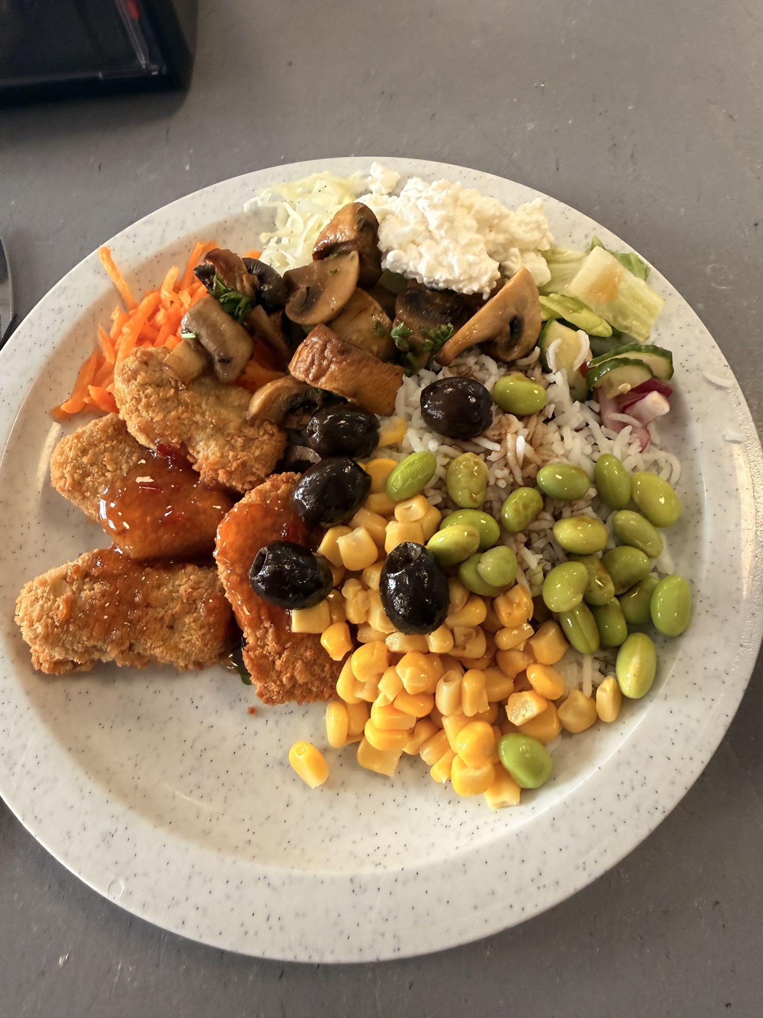 Blandad lunchtallrik