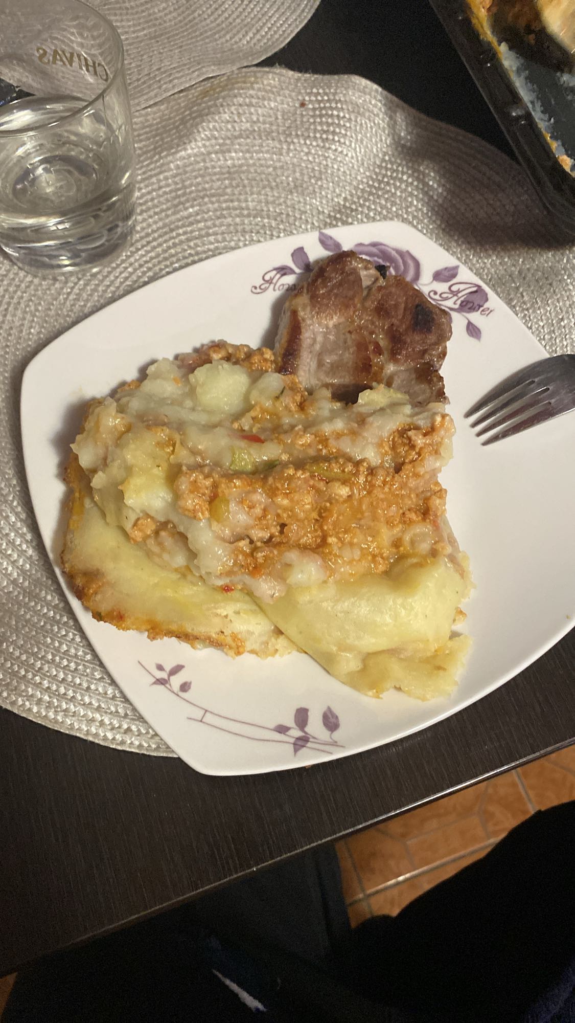 Musaca cu carne și cartofi