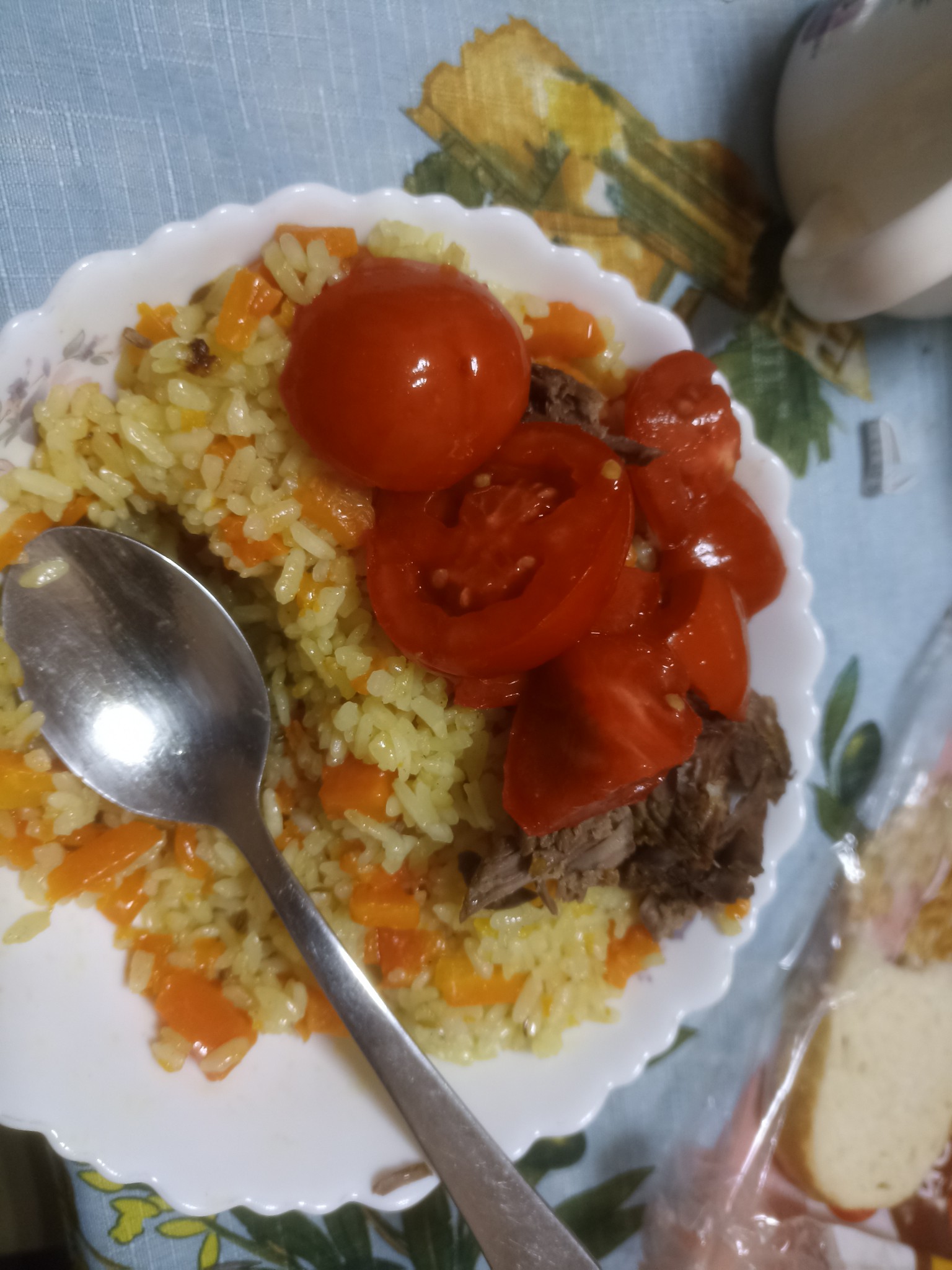 Rice with beef and tomato