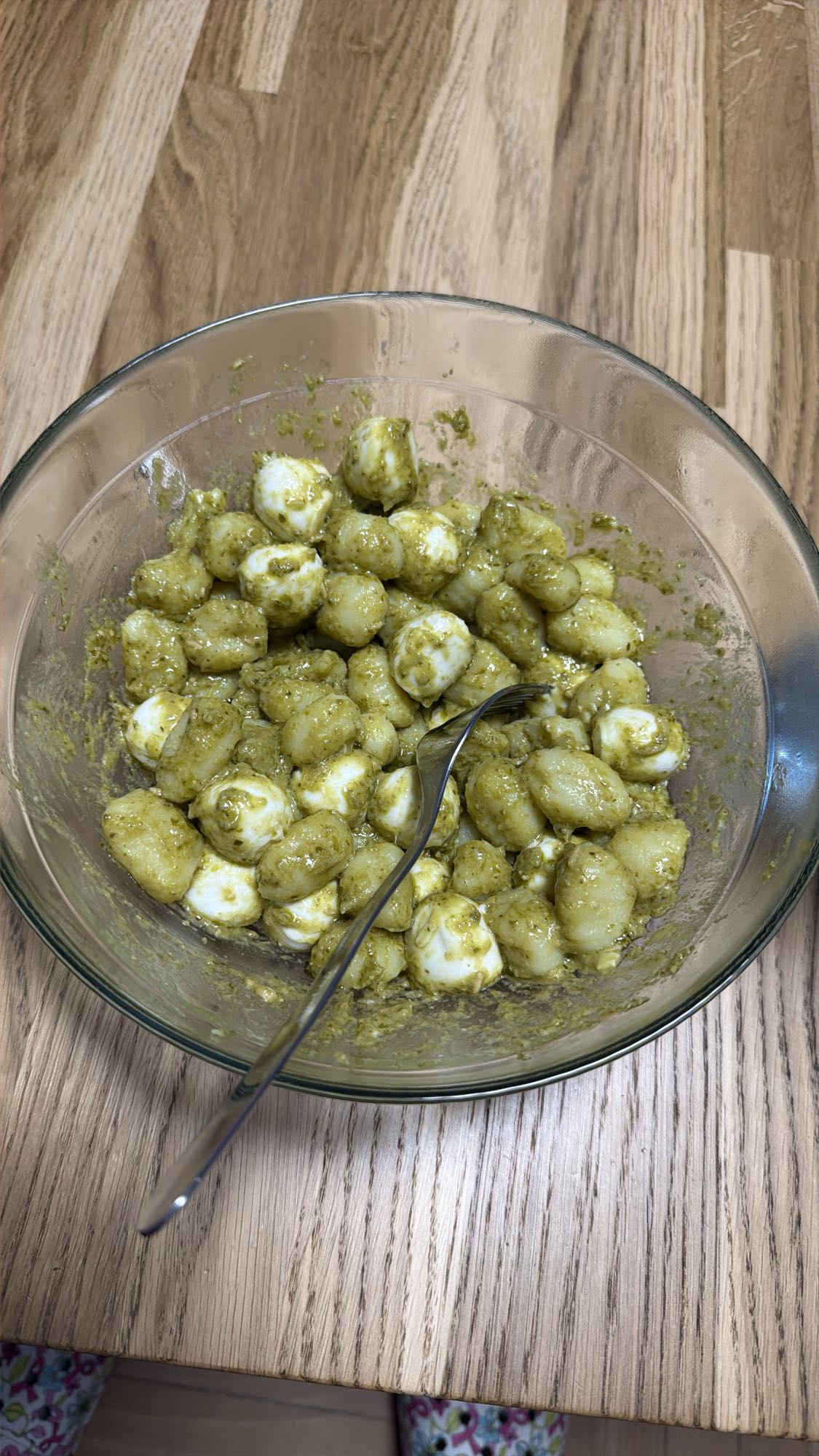 Gnocchi z pesto i mozzarellą