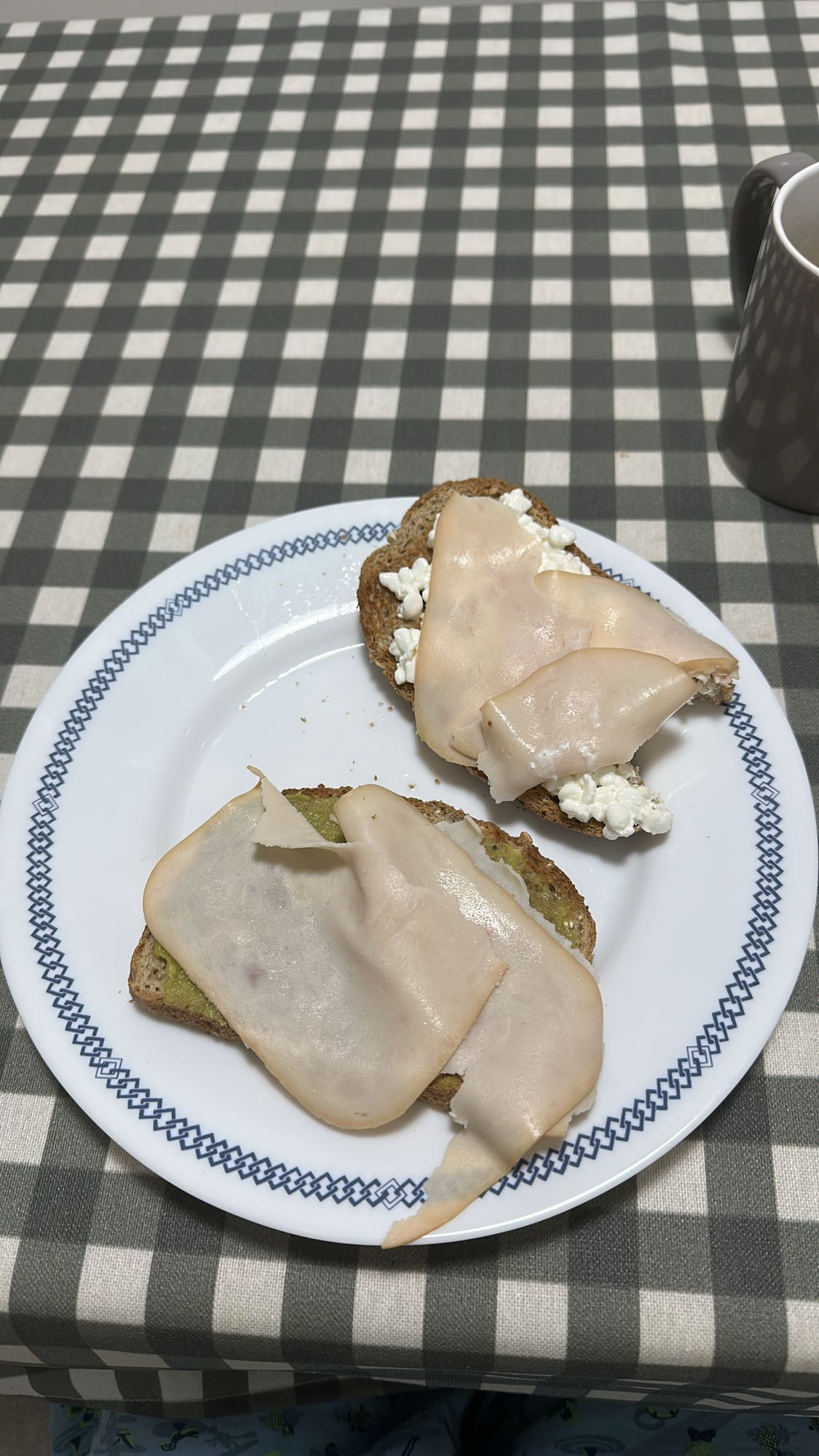 Tostadas de pavo y queso