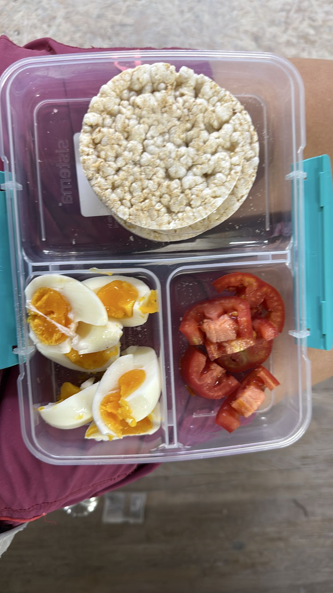 Oua, rosii si rondele