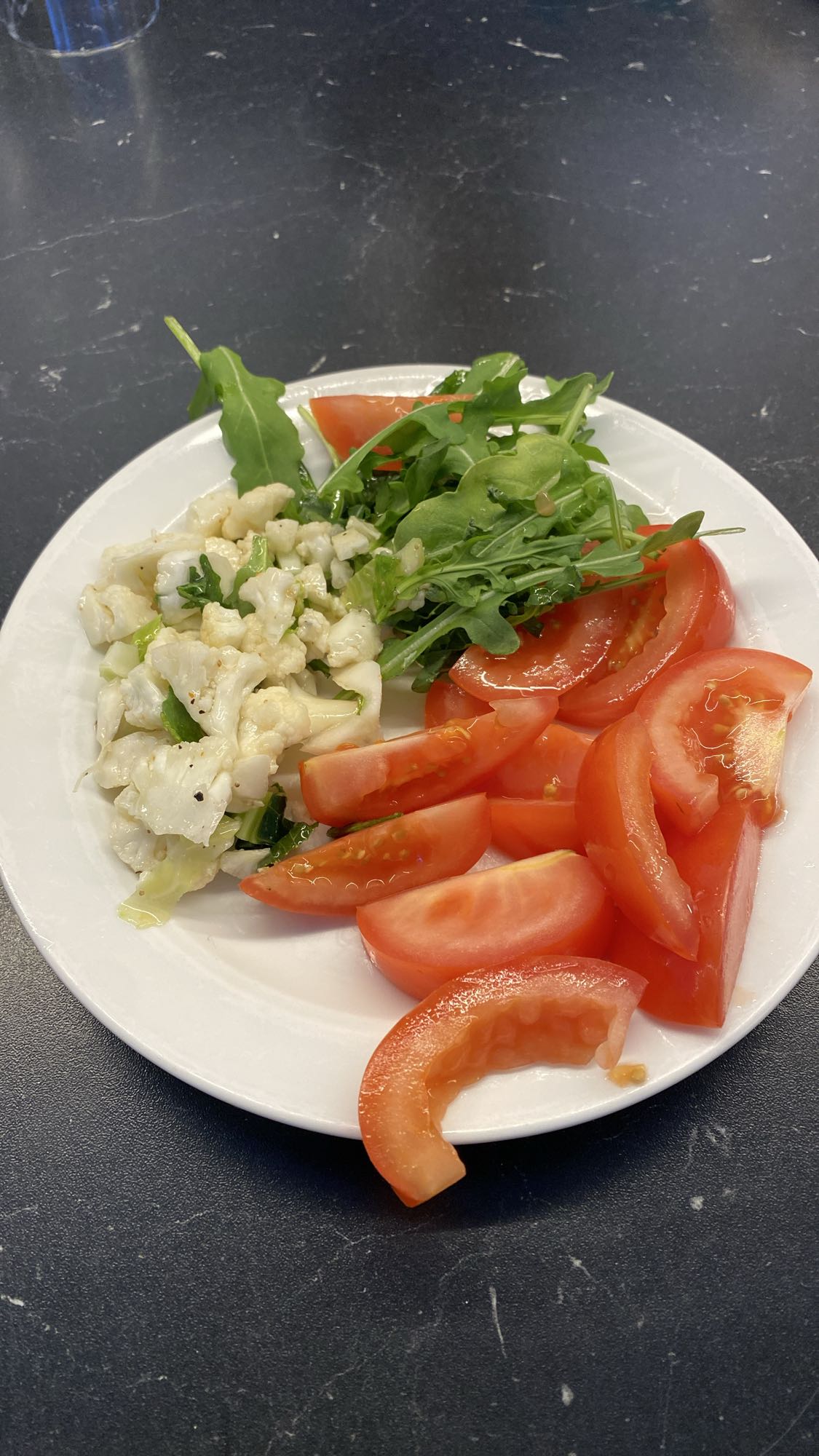 Grönsaksfat med tomat