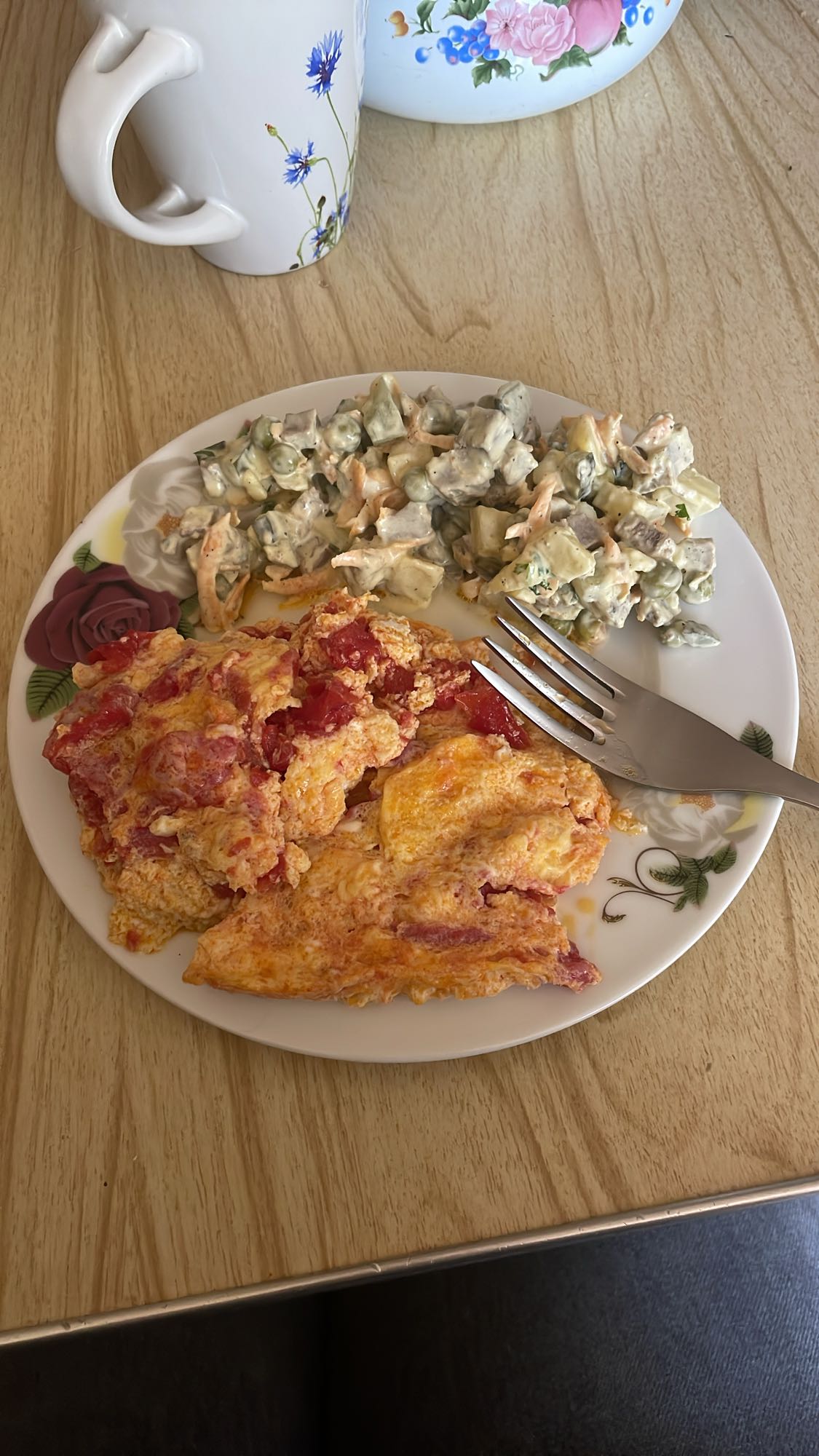 Омлет с салатом