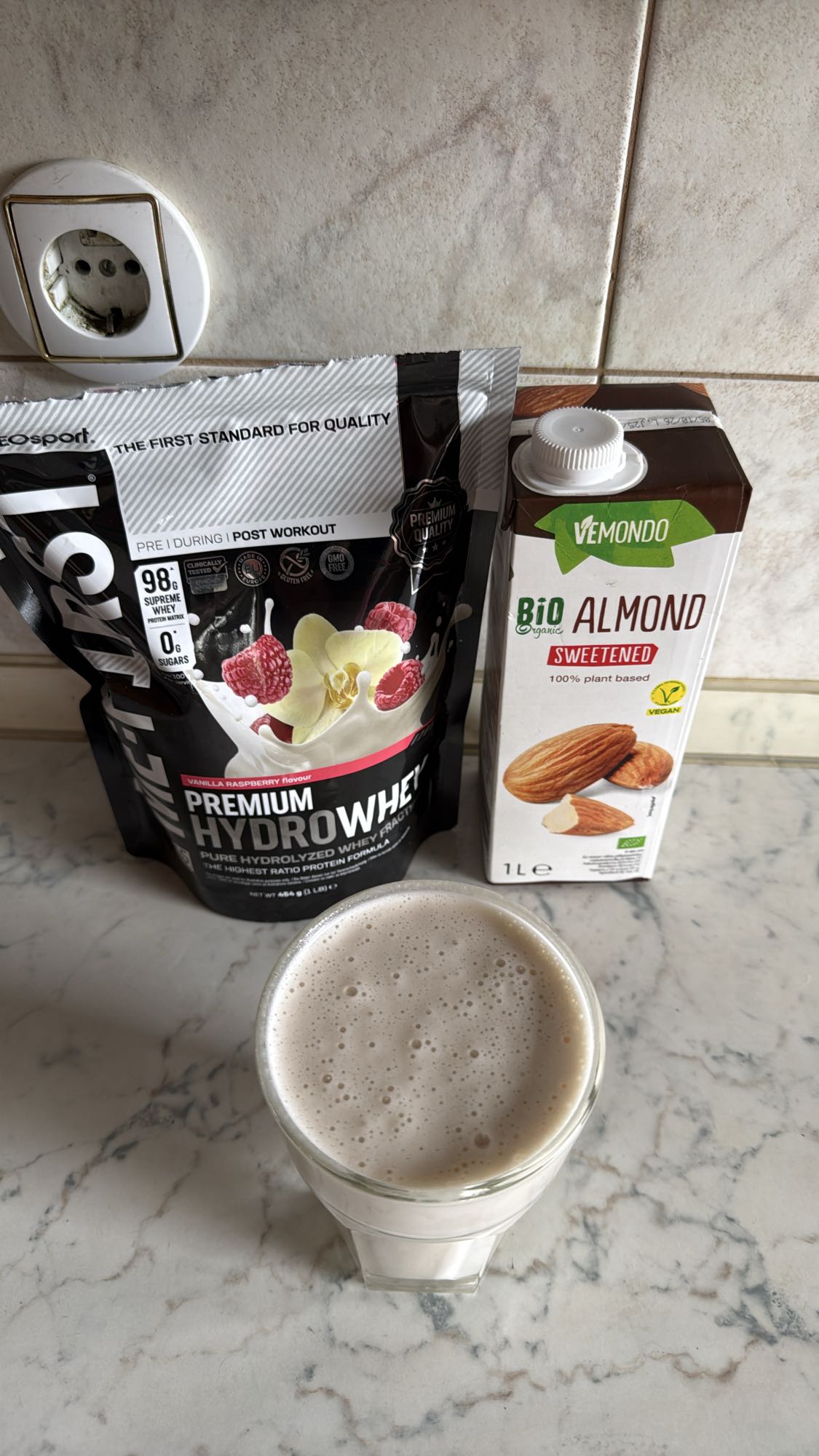 Protein Almond Shake