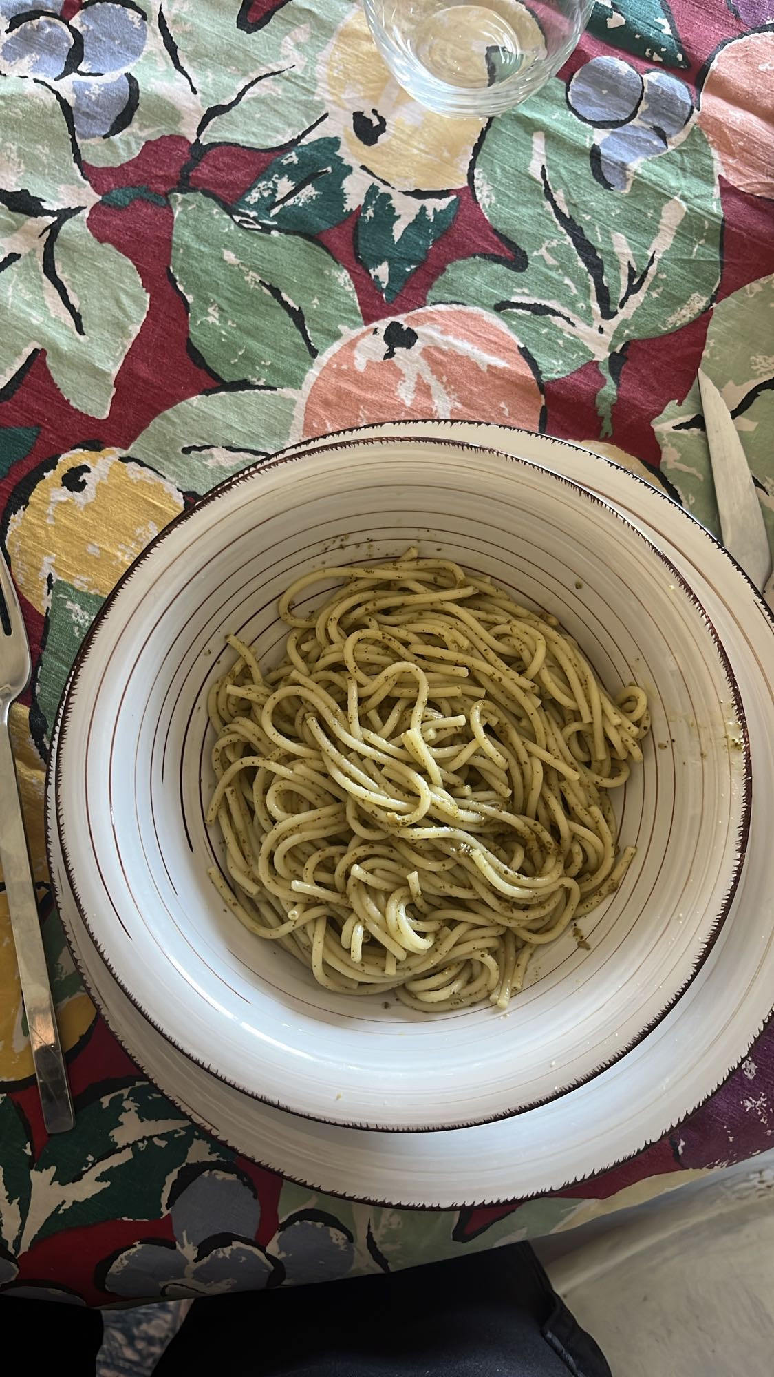 Espaguetis al pesto