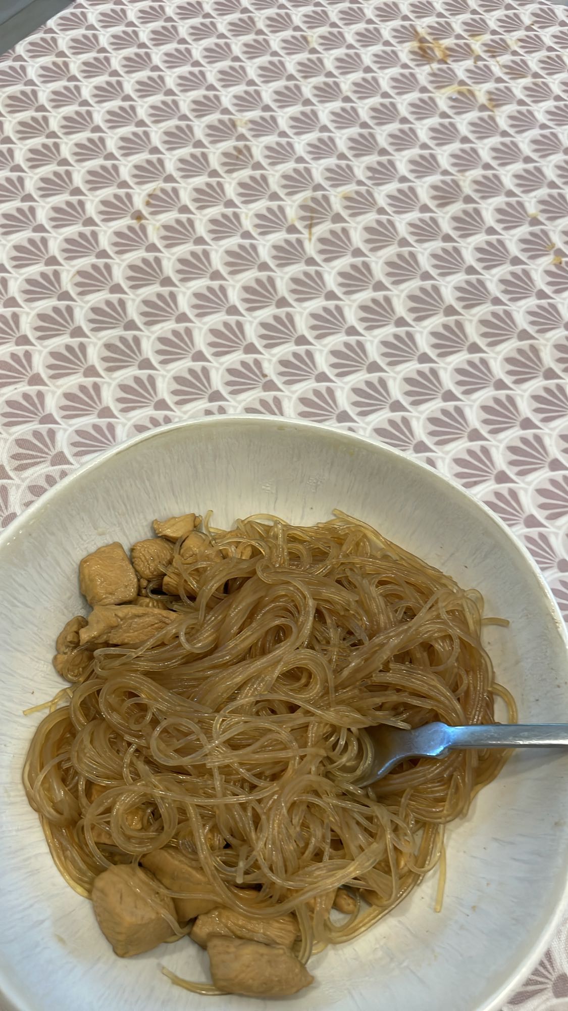 Tăiței de orez cu pui