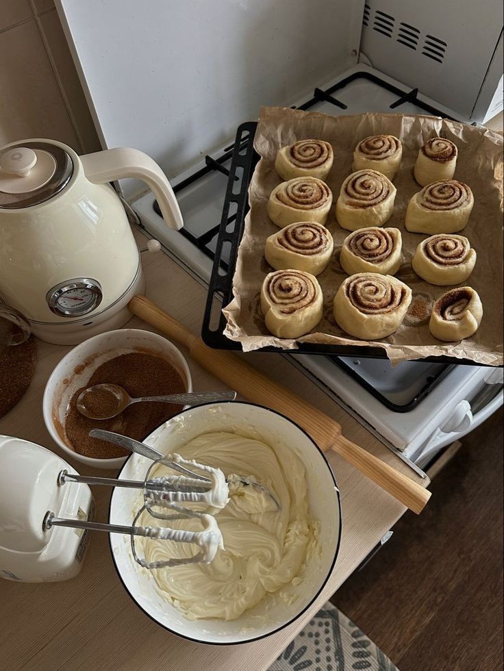 Cinnamon Rolls with Frosting
