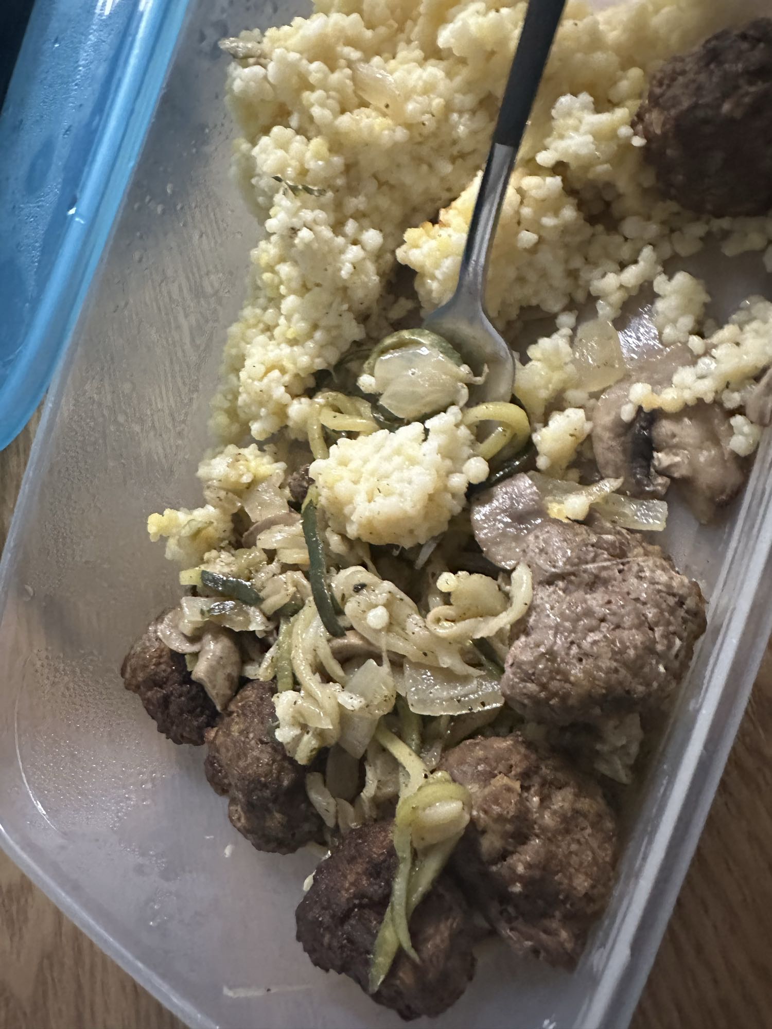 Boulettes et couscous