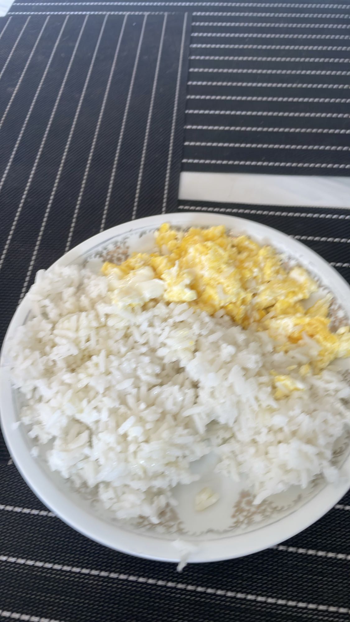 Arroz com ovos mexidos