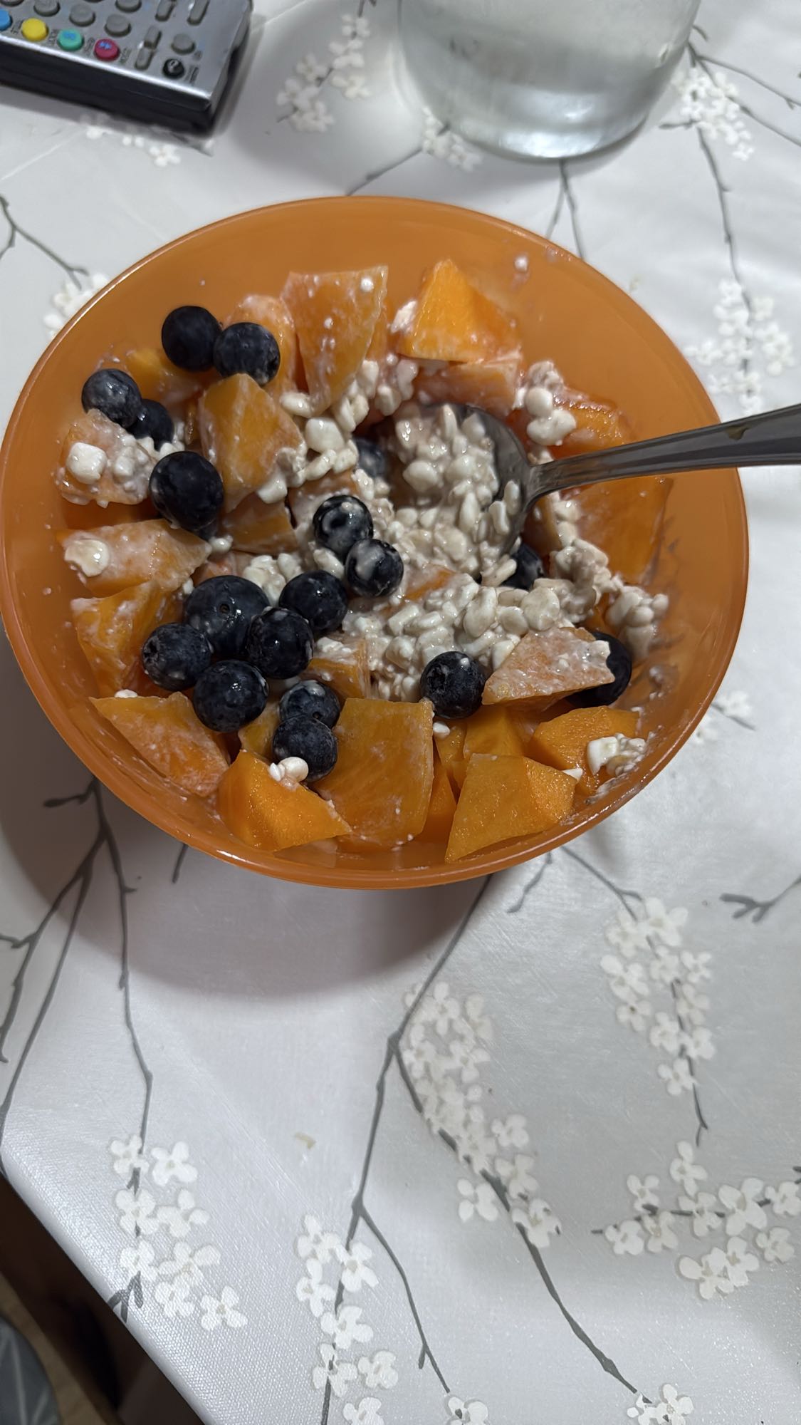 Ensalada de requesón y frutas