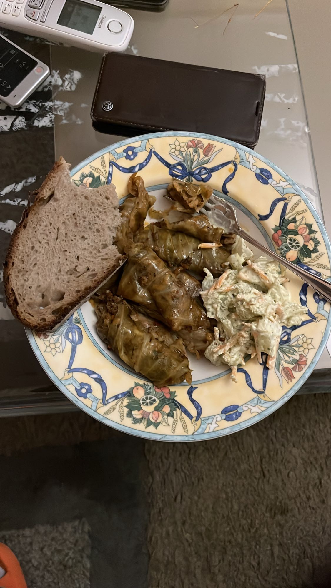 Krautwickel mit Brot